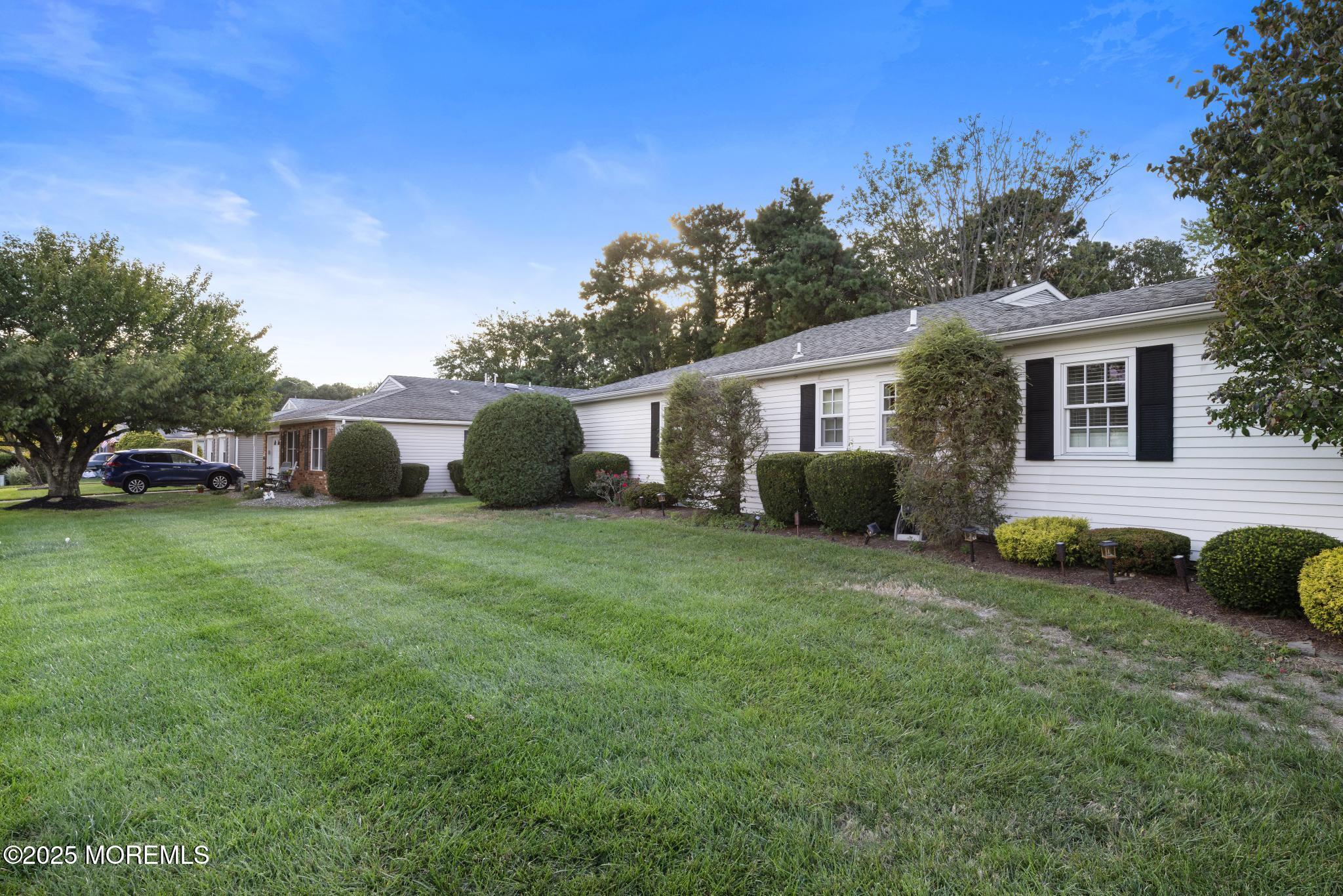 161 Lions Head Boulevard S