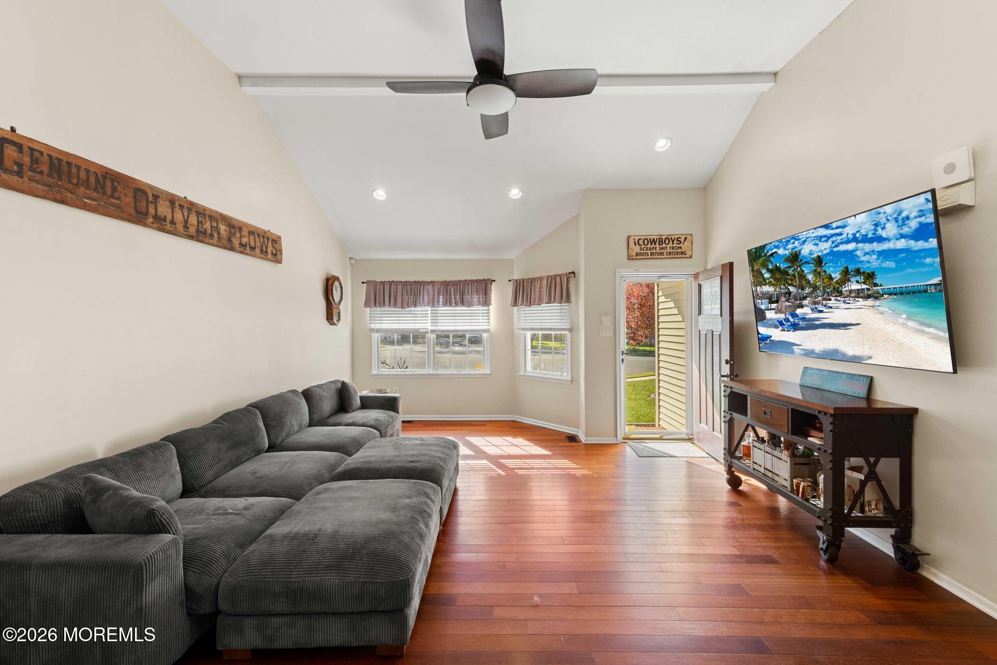 7 Sandy Court