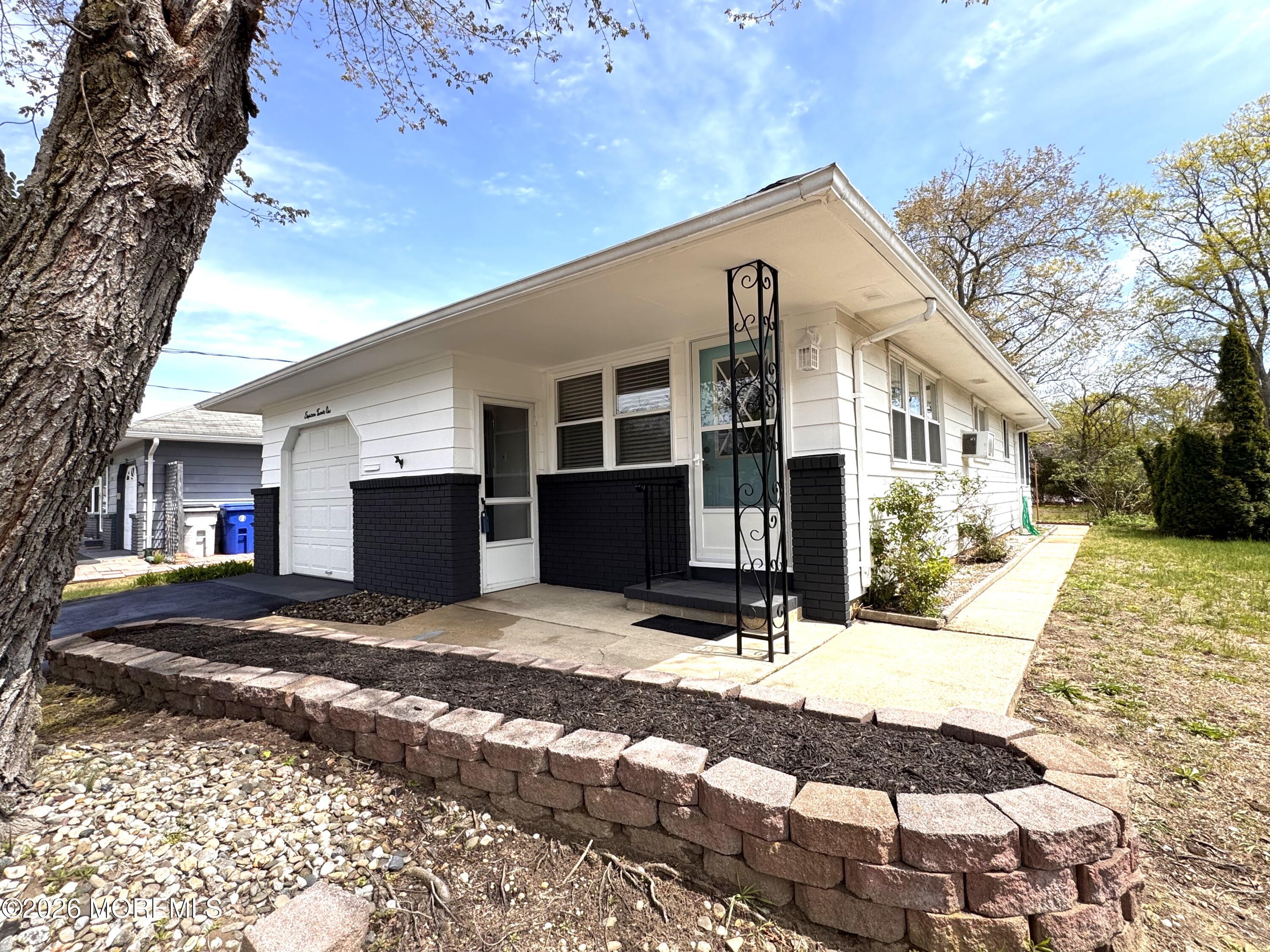 1821 Hovsons Boulevard