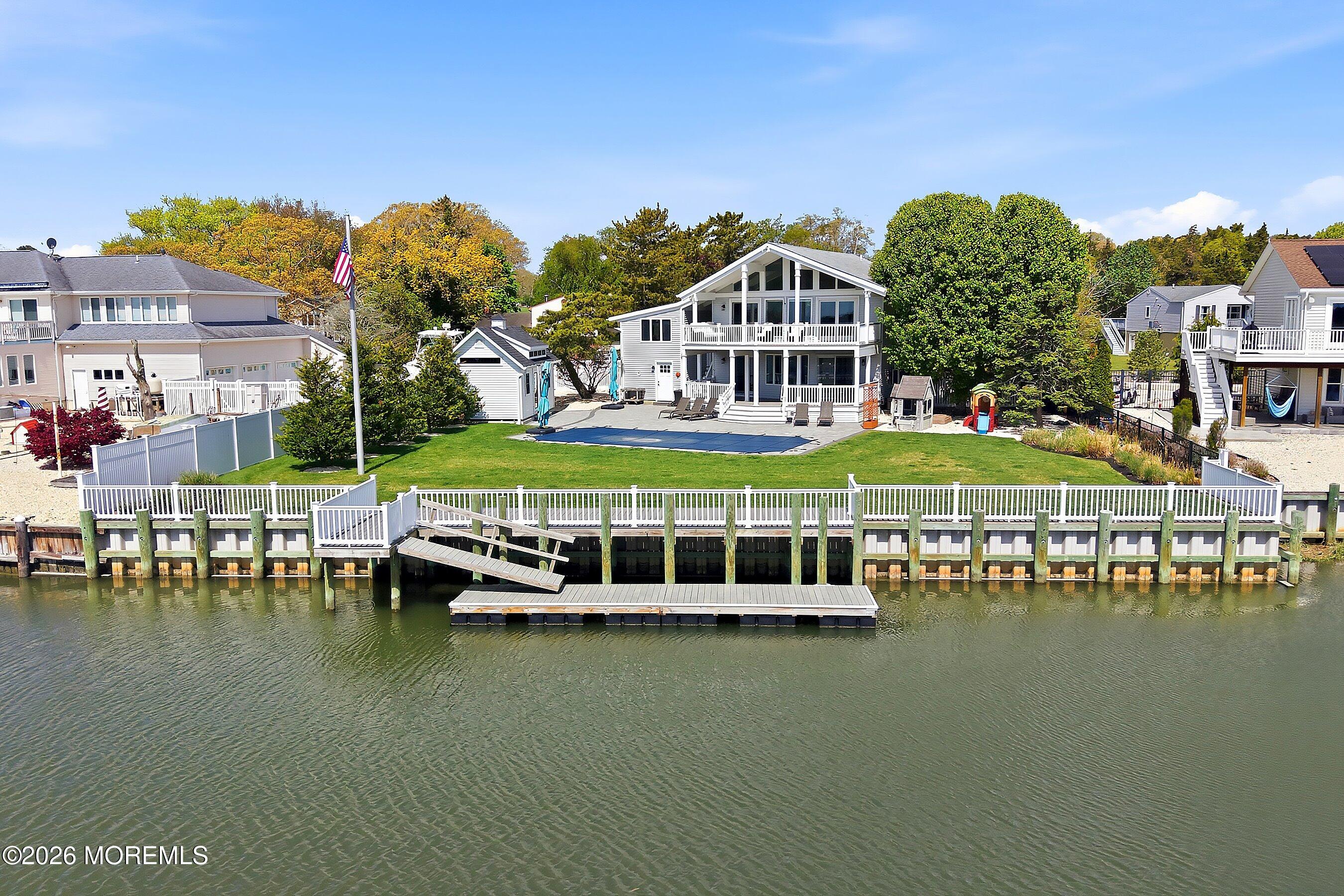172 Country Club Boulevard