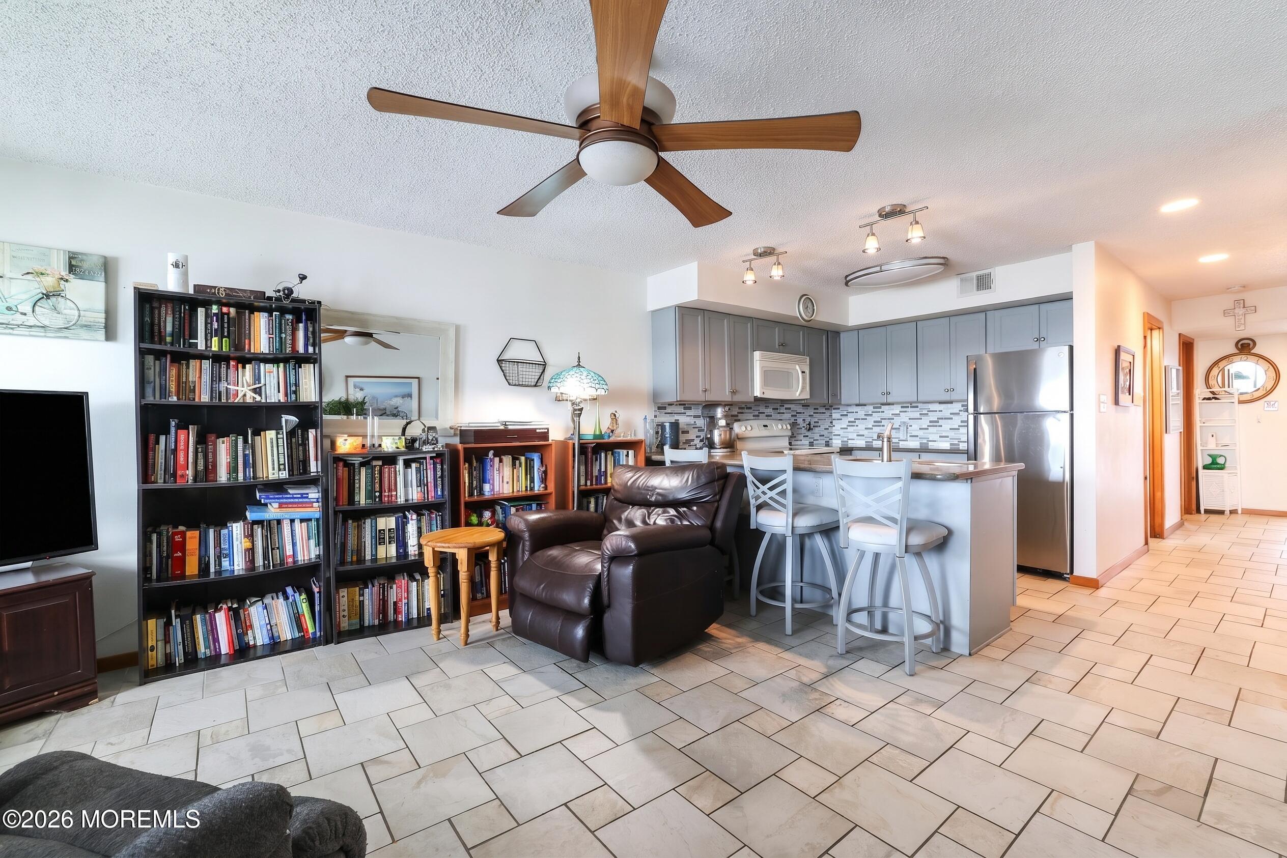 1000 N Bay Avenue C7