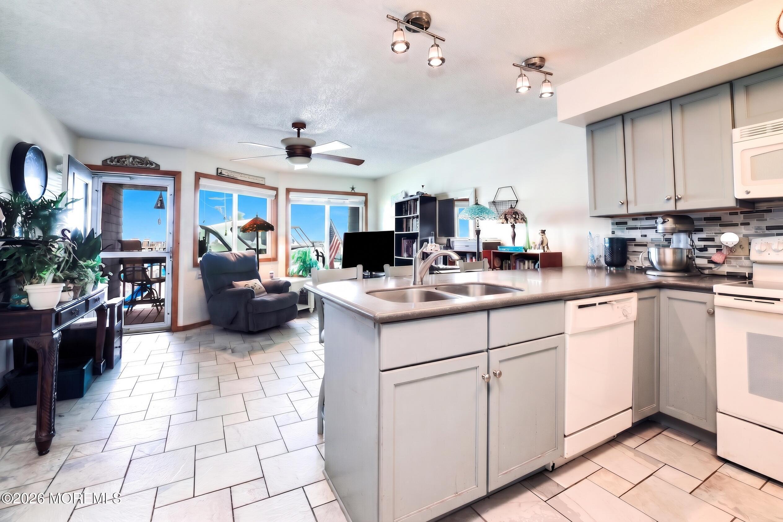 1000 N Bay Avenue C7