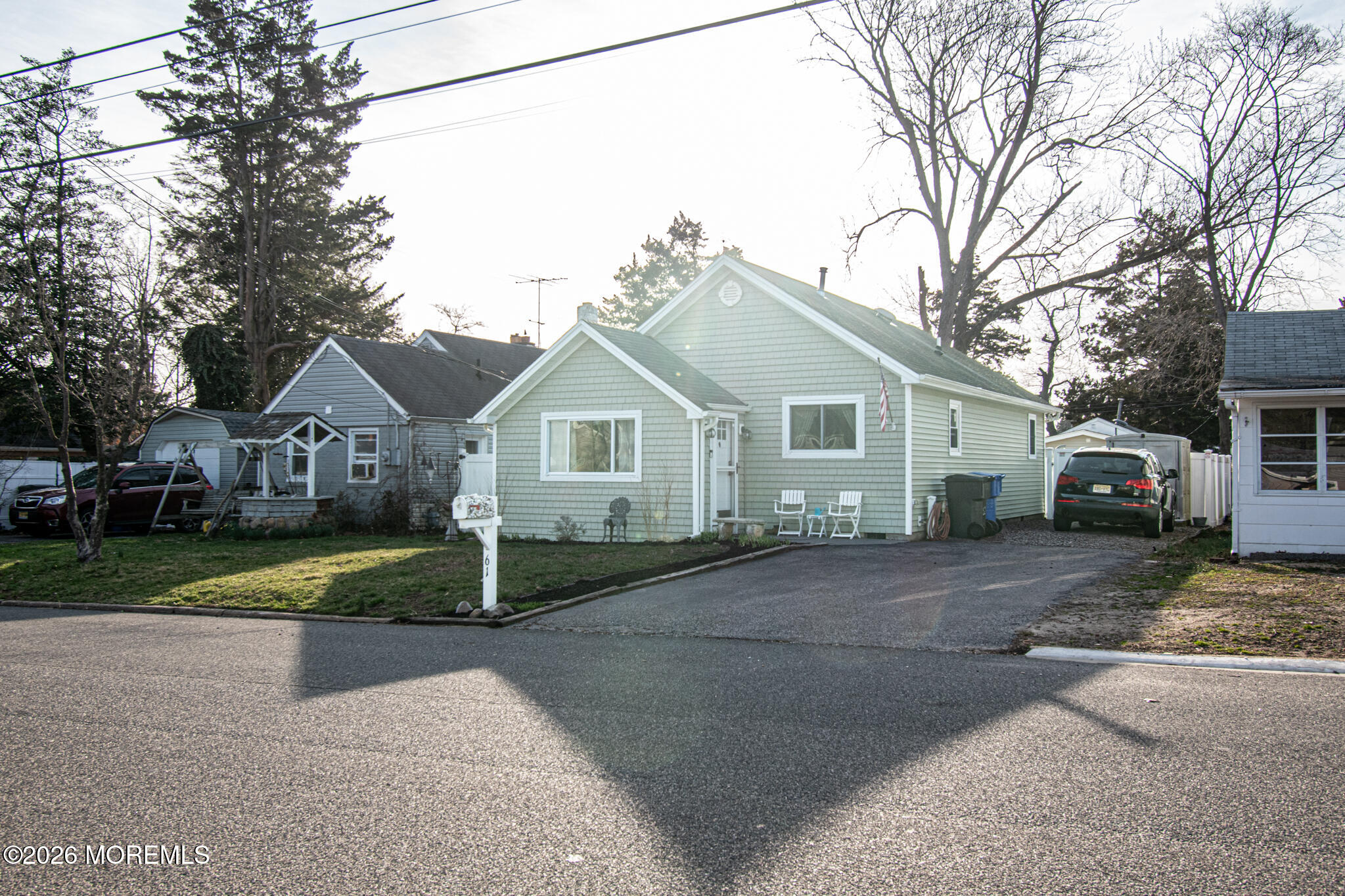 61 River Drive