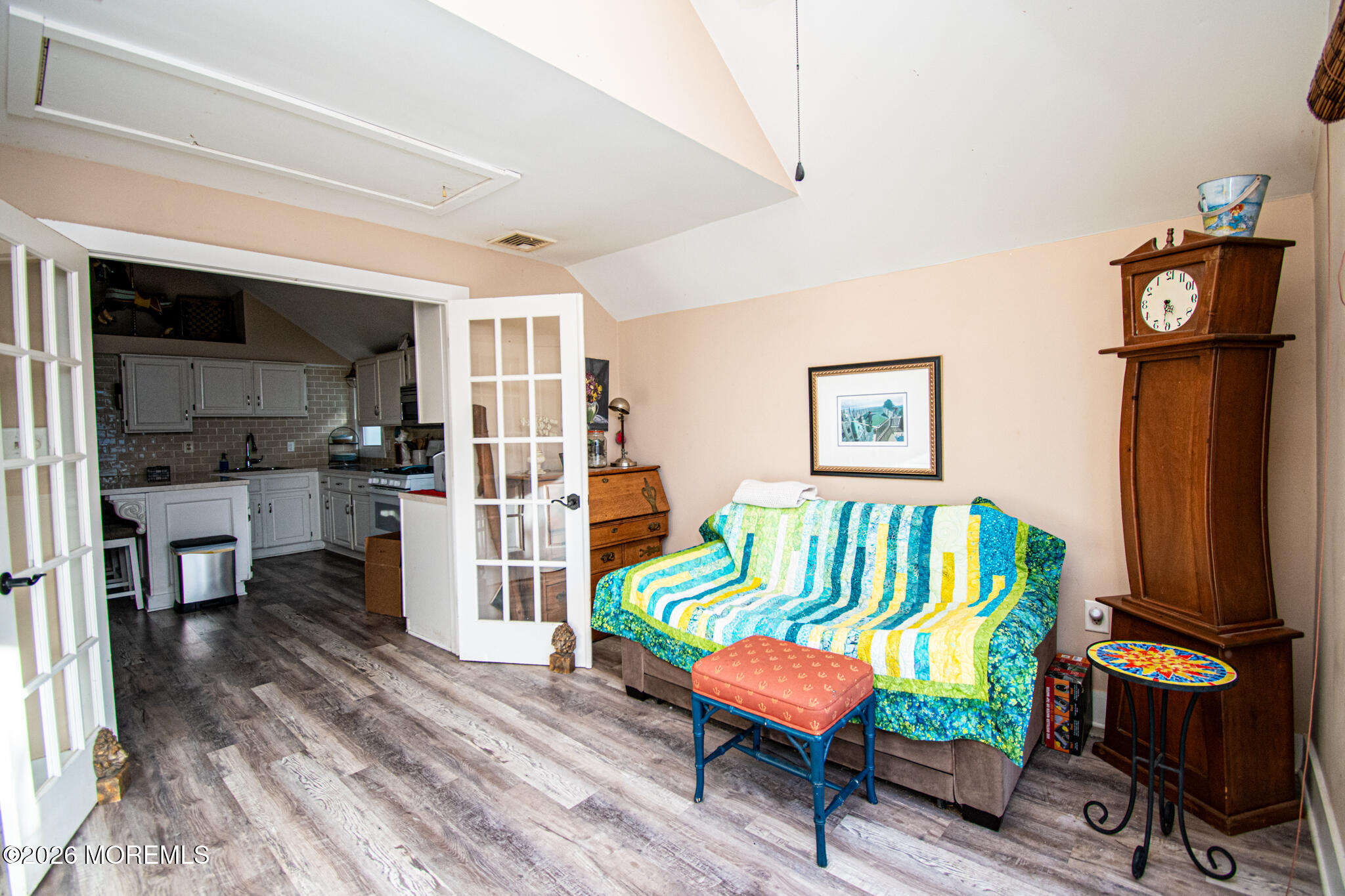 61 River Drive