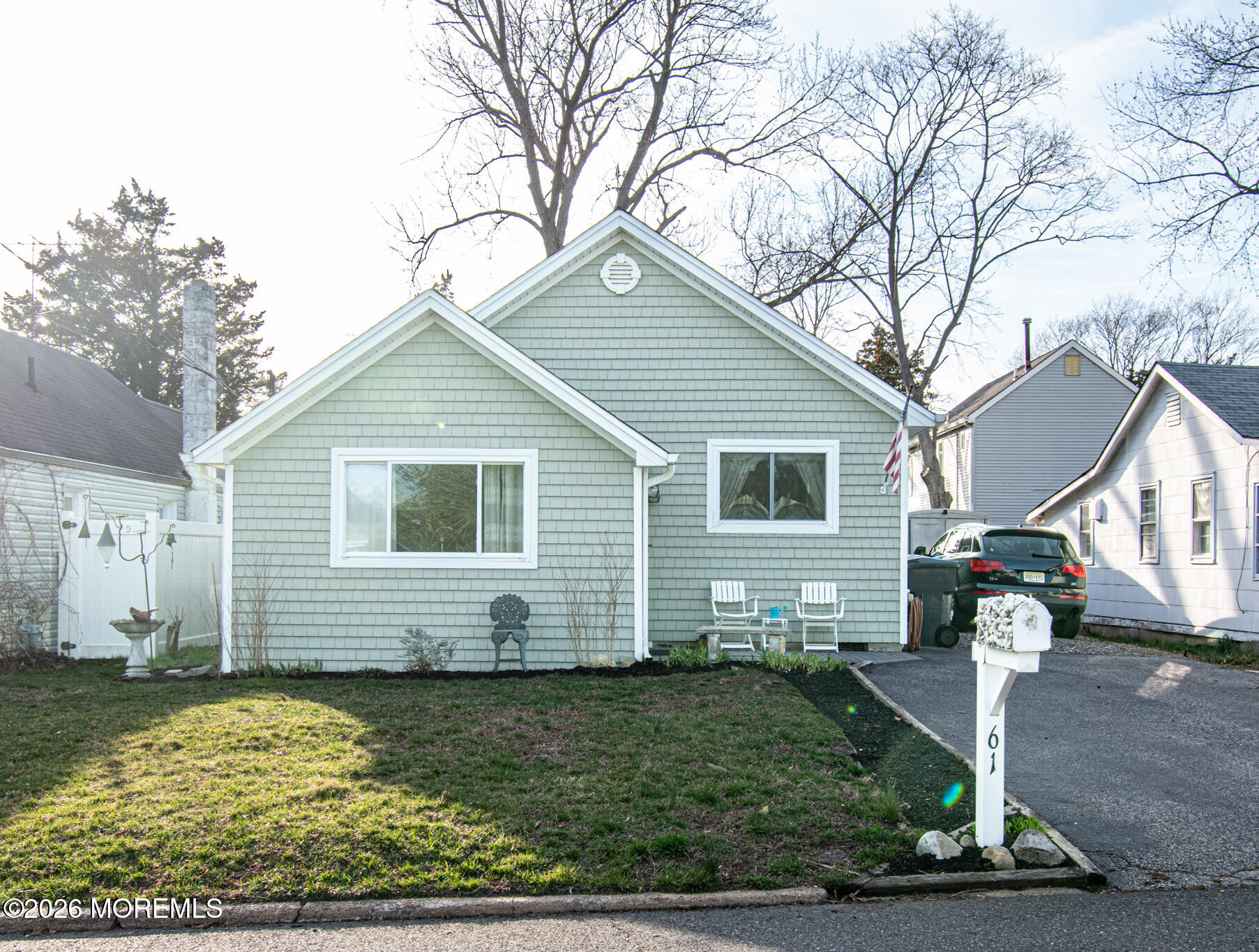 61 River Drive