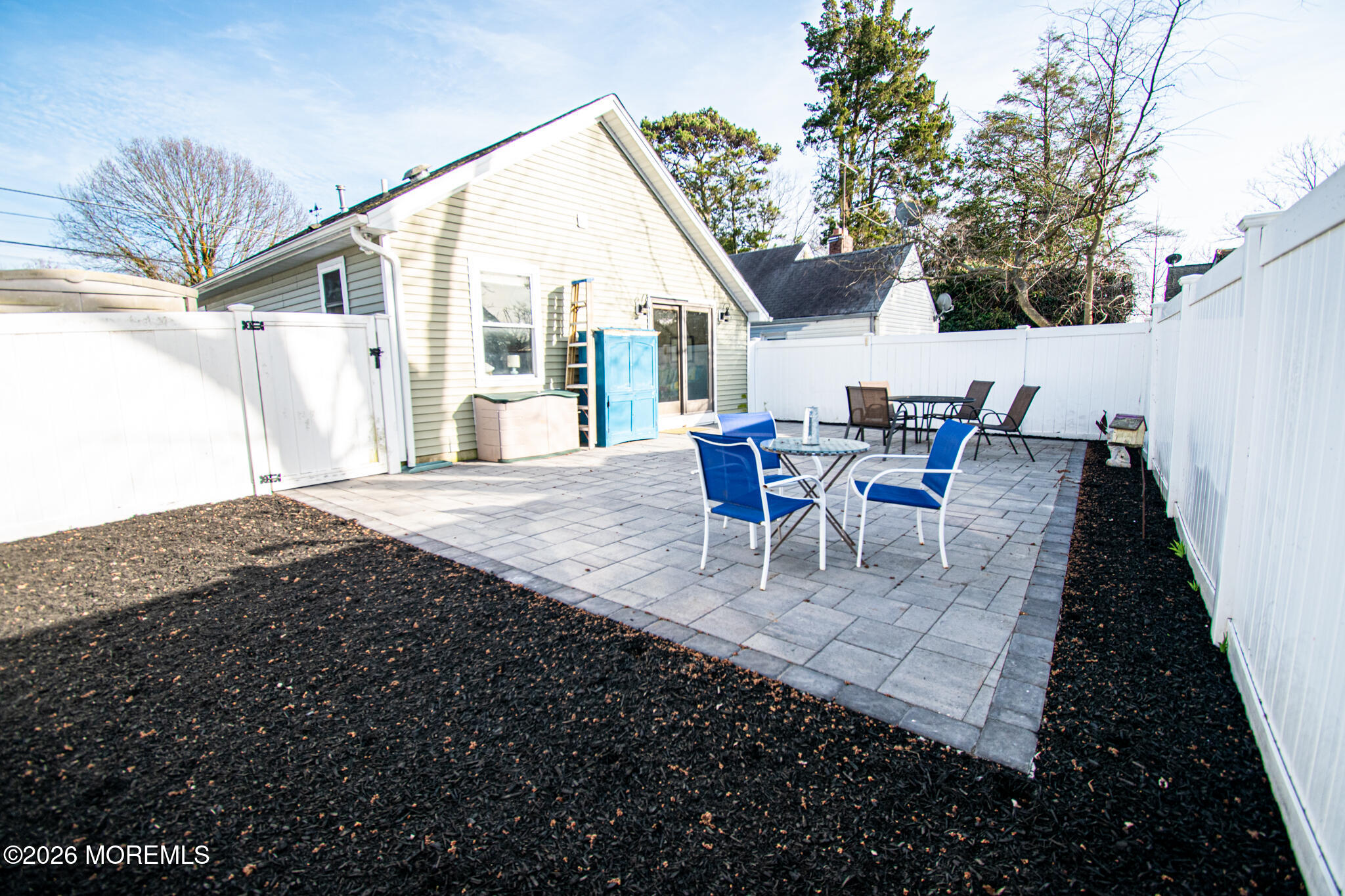 61 River Drive