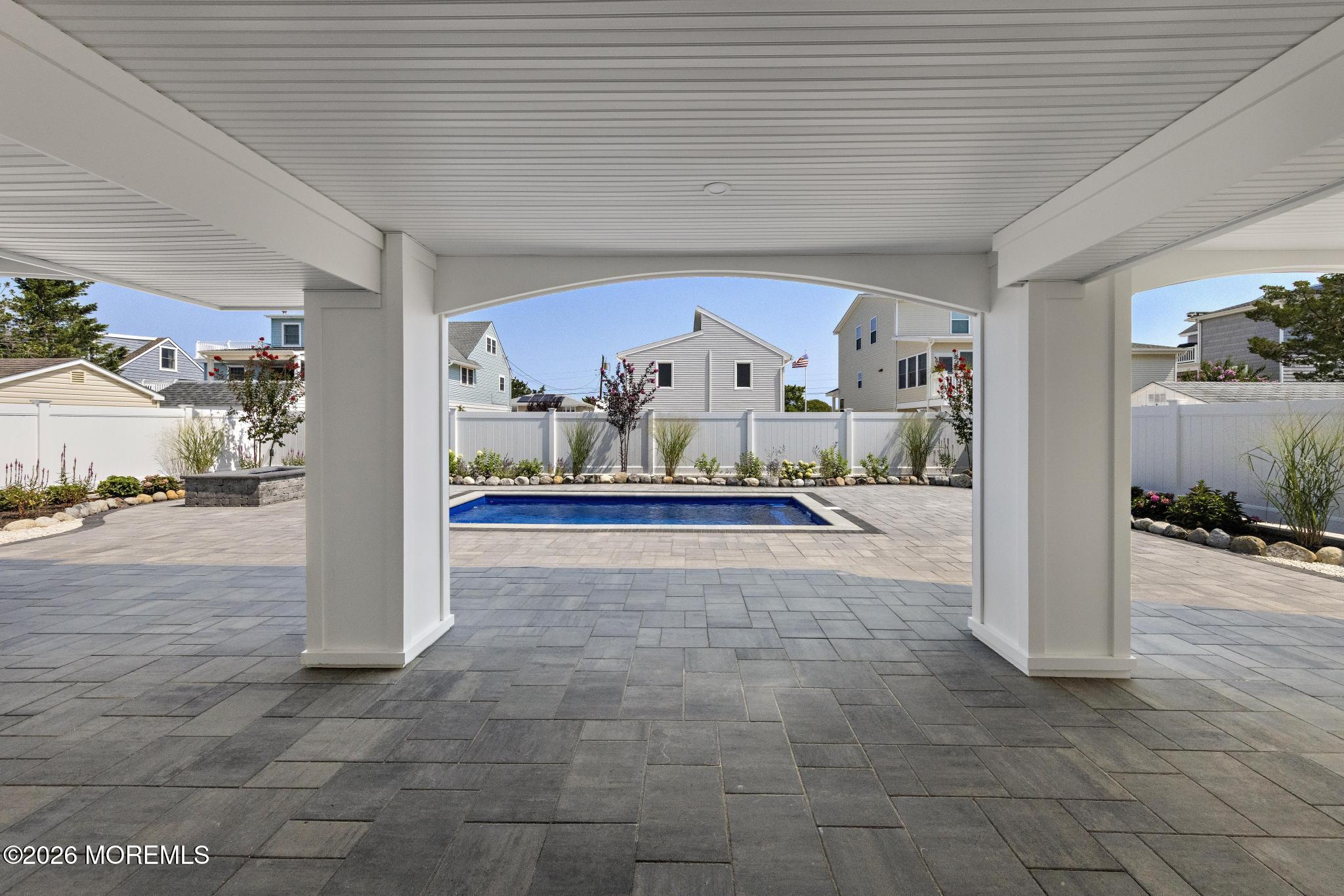 309 W 16th Street
