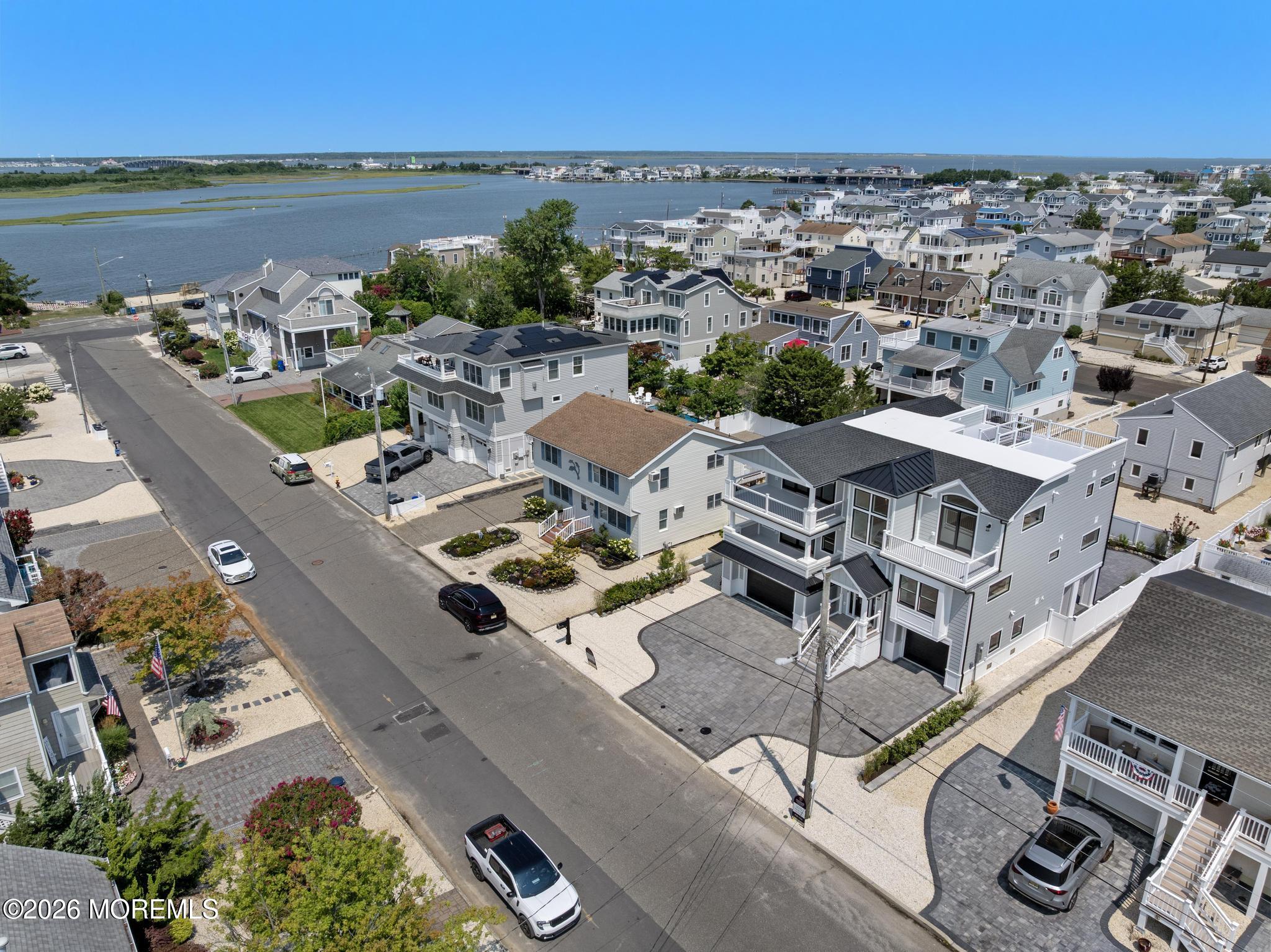 309 W 16th Street