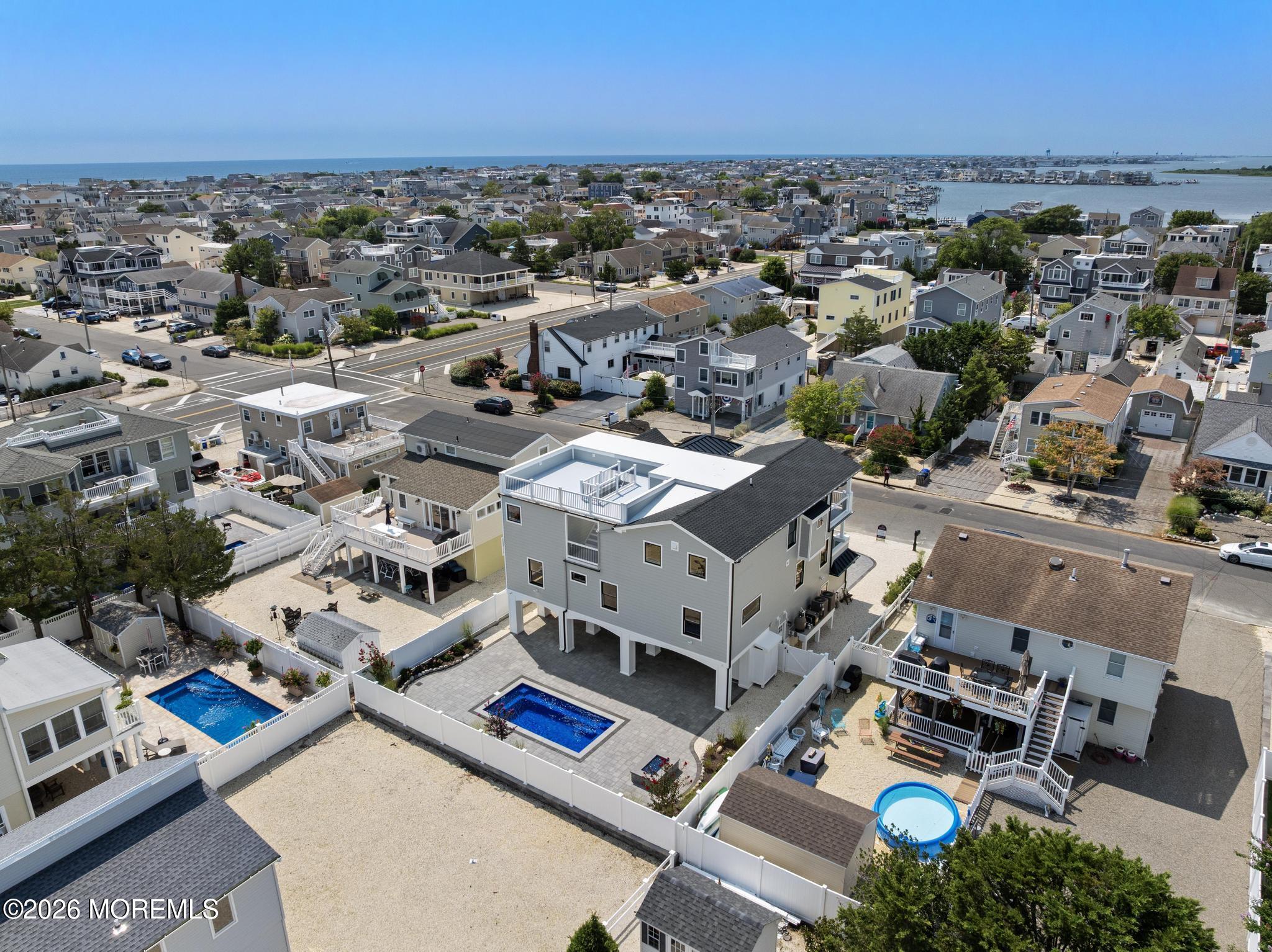309 W 16th Street