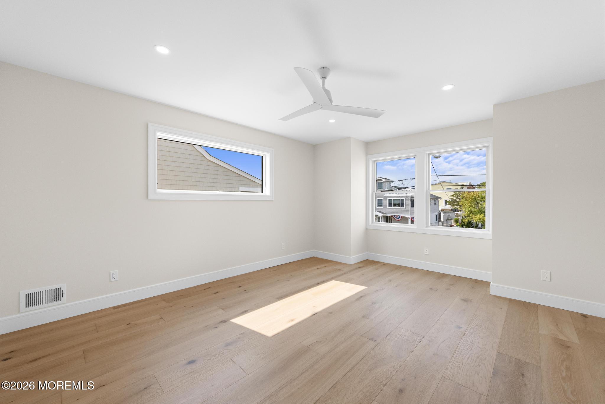 309 W 16th Street