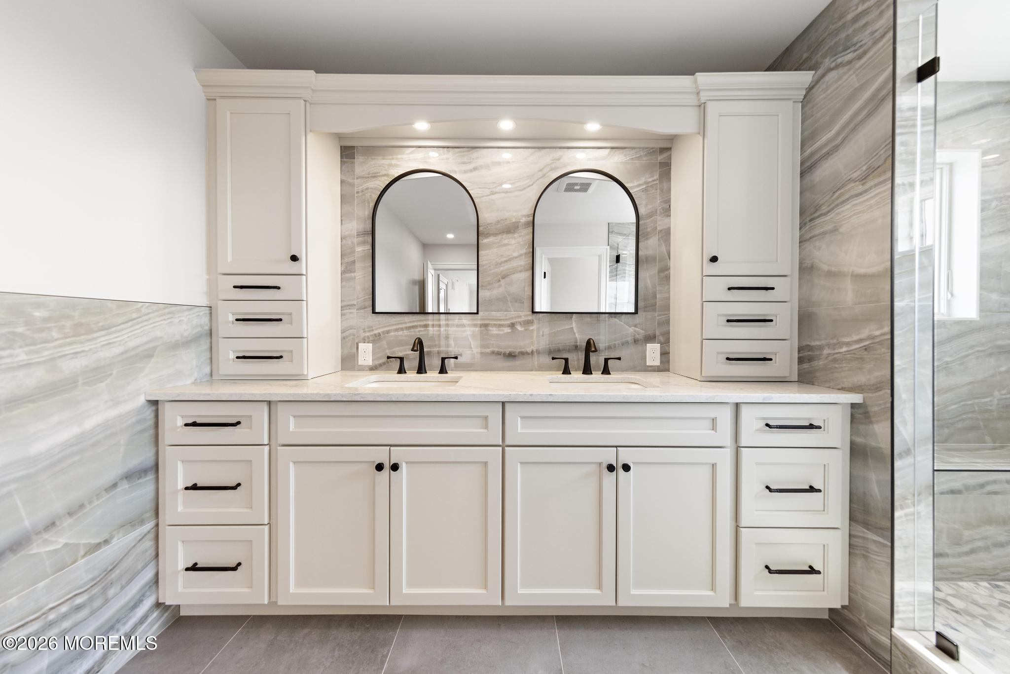 309 W 16th Street