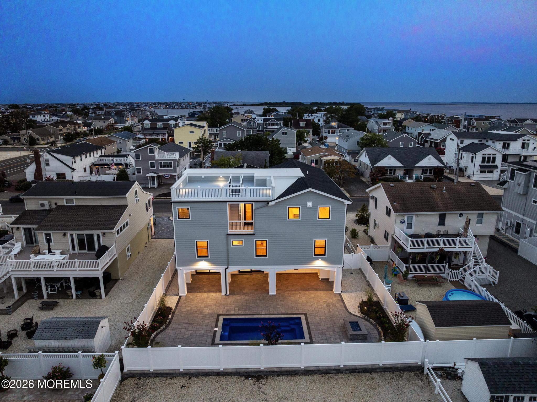 309 W 16th Street