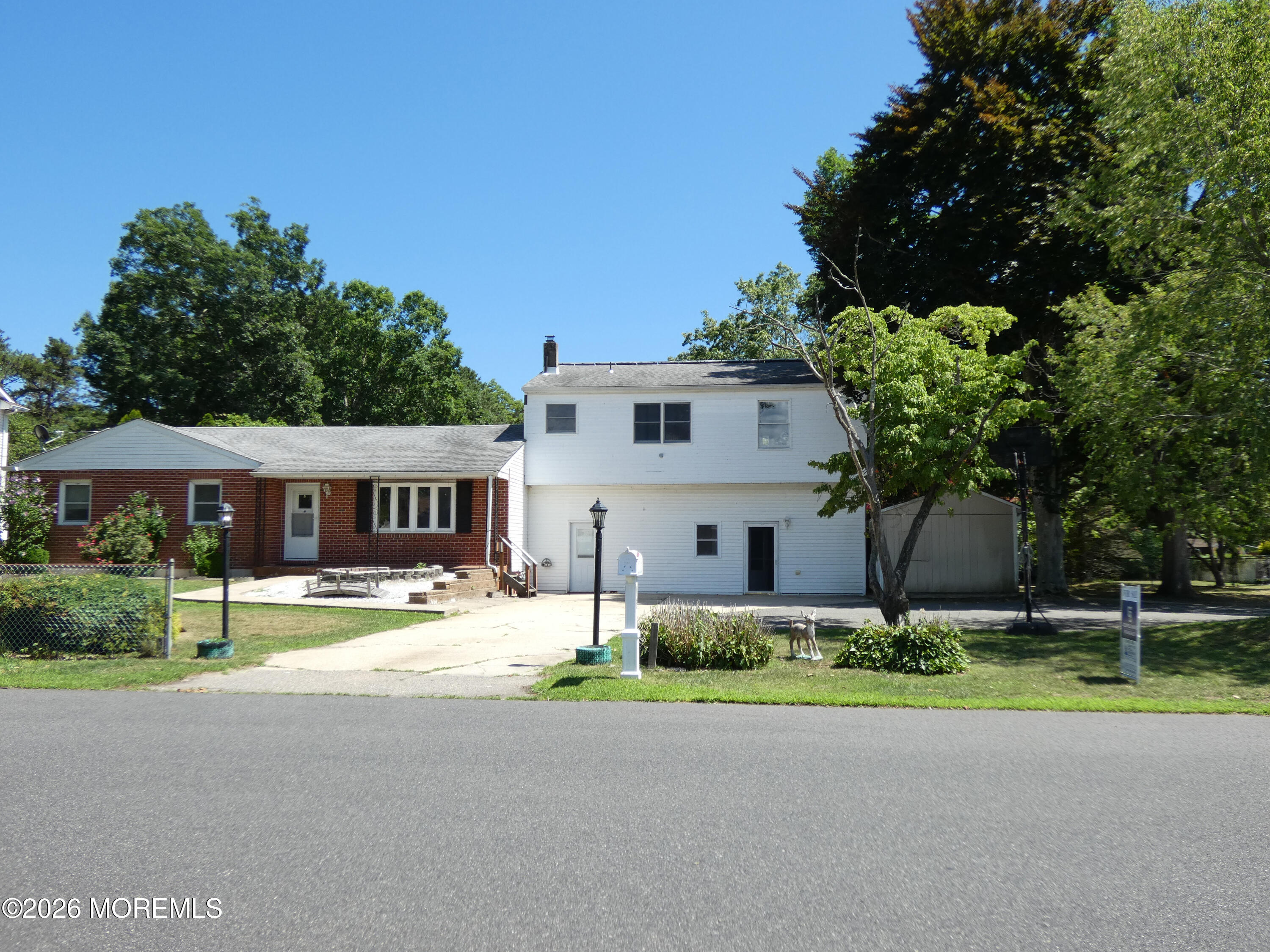 93 Outboard Avenue