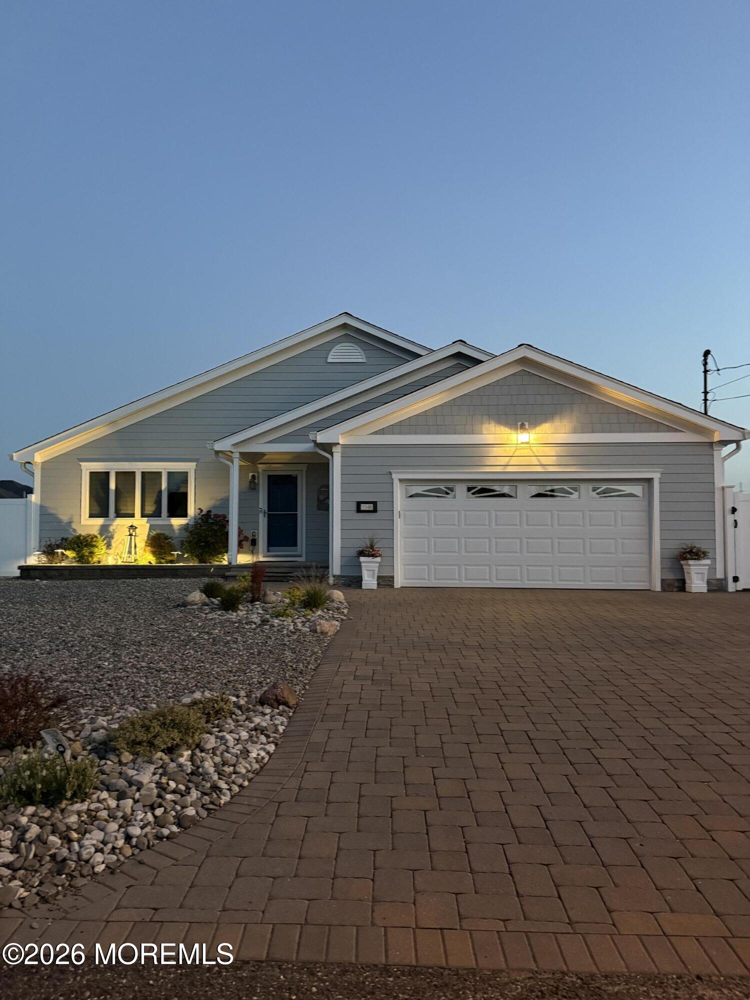 1149 E Hickory Drive