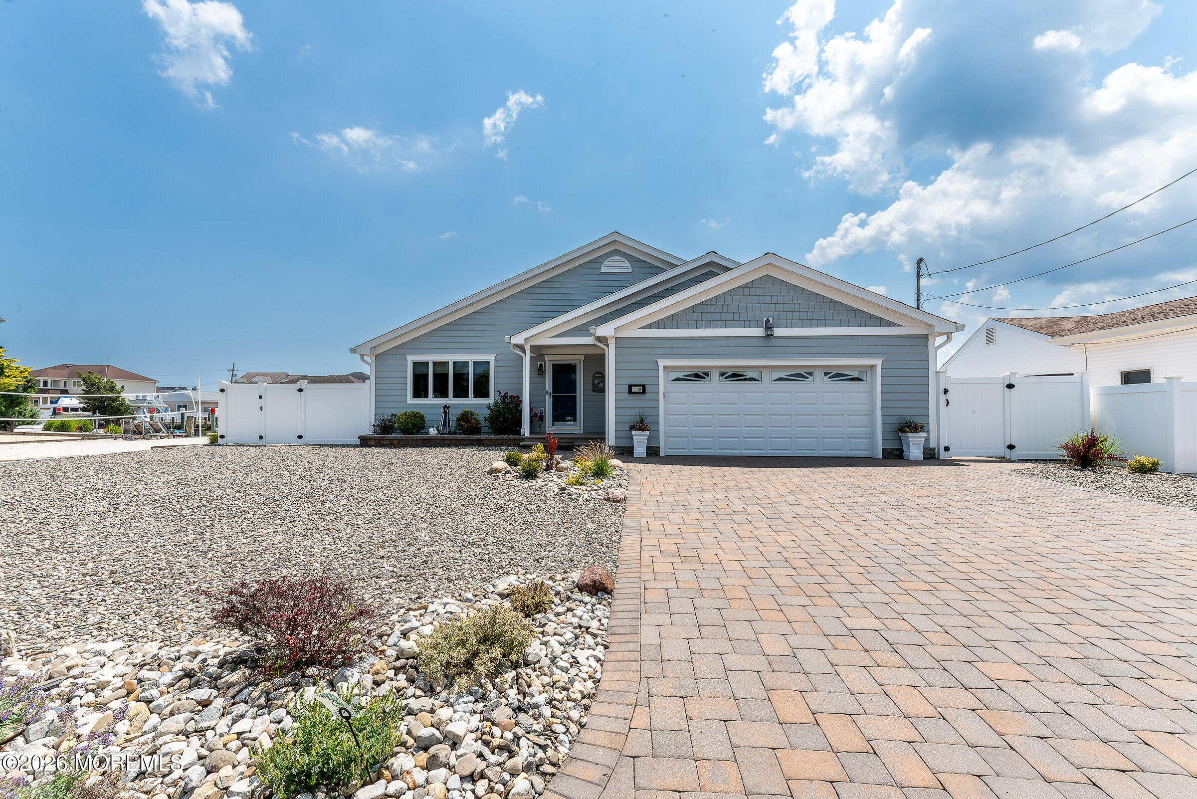 1149 E Hickory Drive