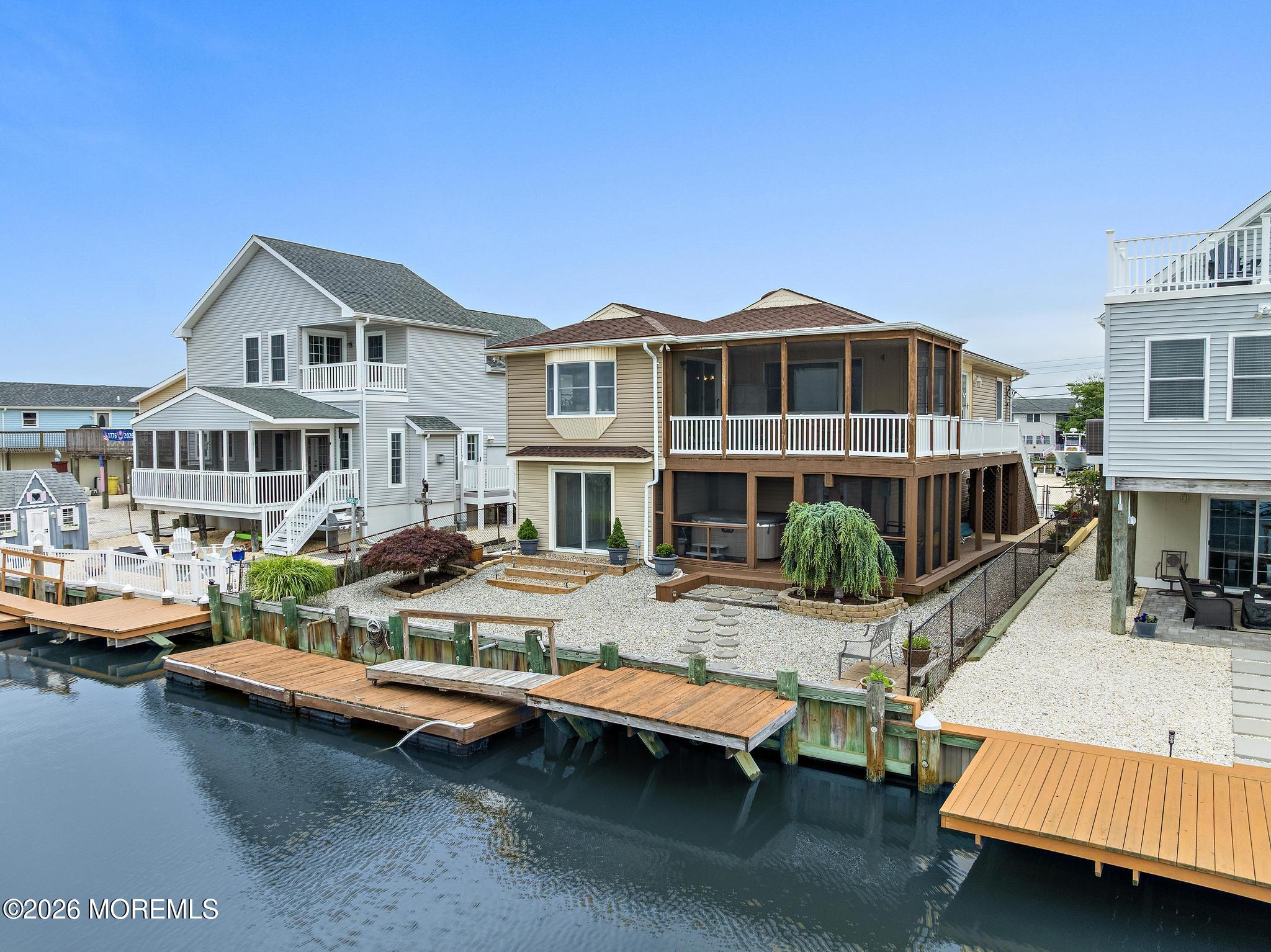126 E Hudson Drive