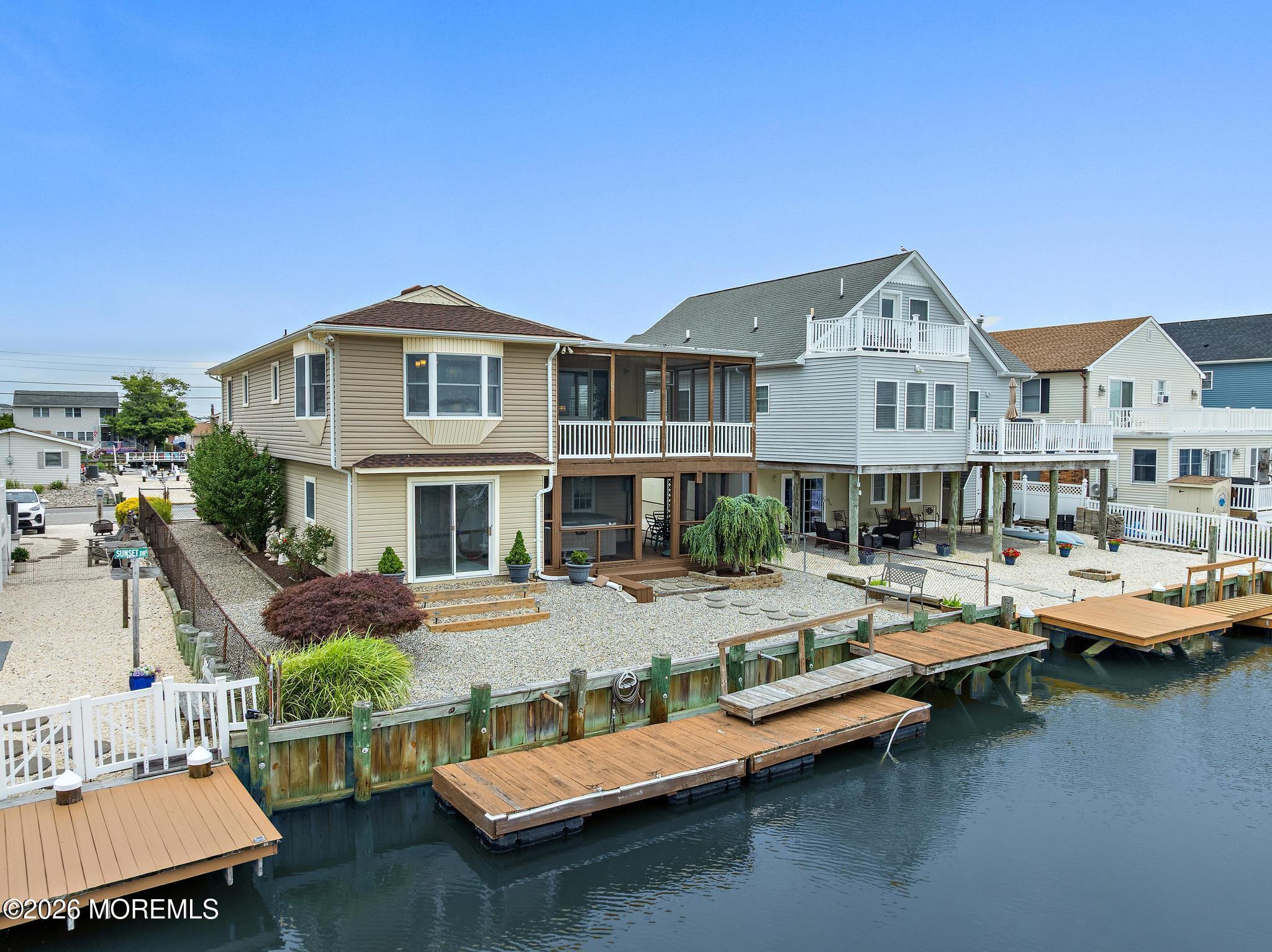 126 E Hudson Drive