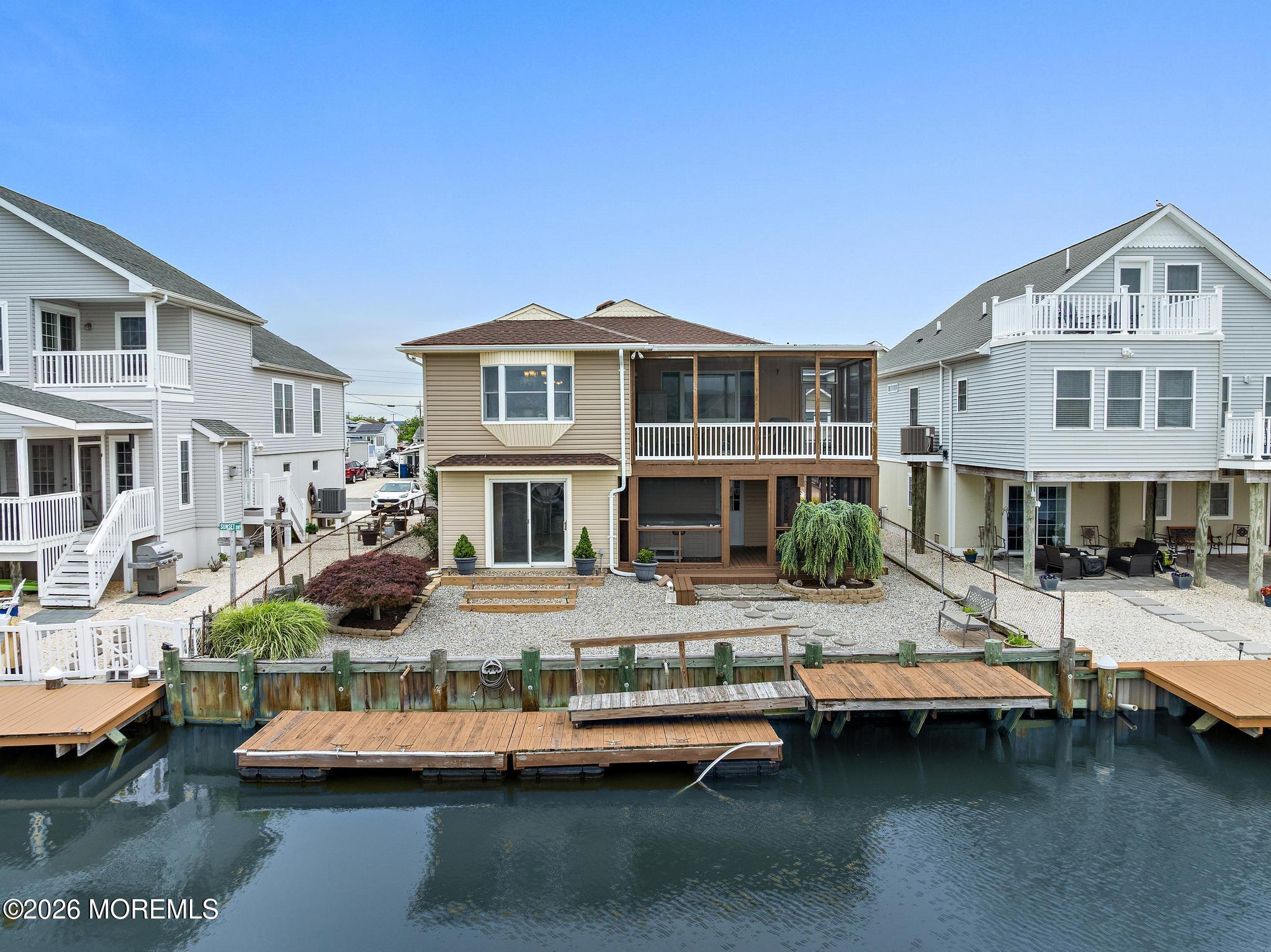 126 E Hudson Drive
