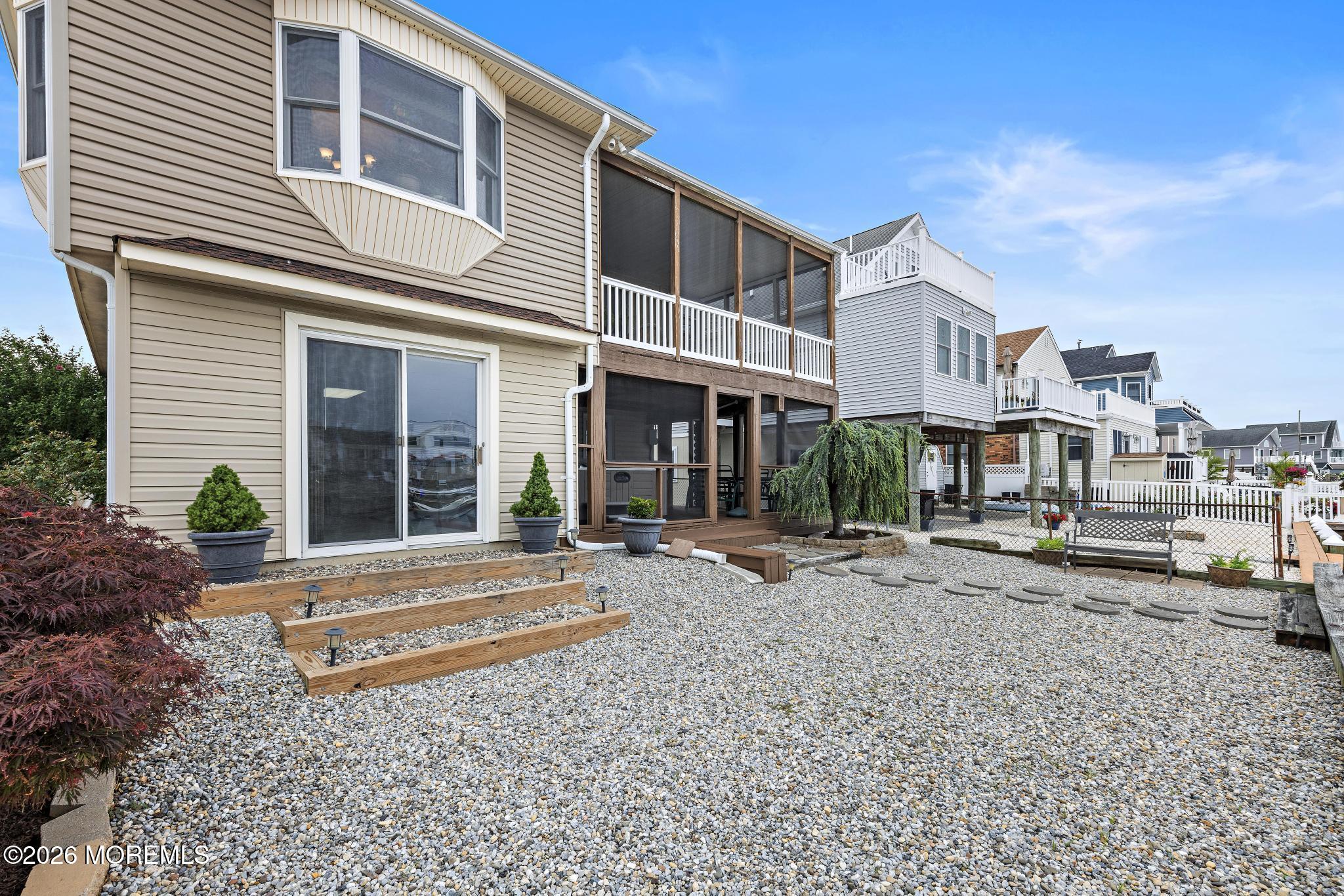 126 E Hudson Drive