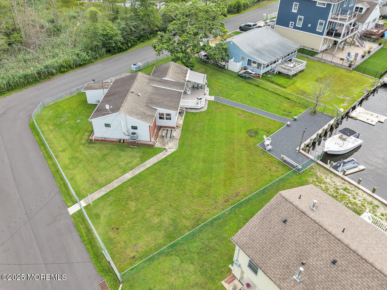 18 Beacon Drive