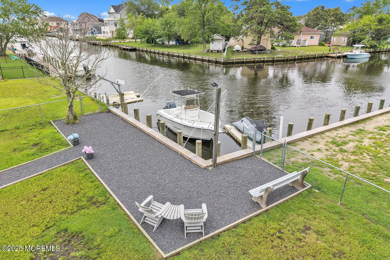 18 Beacon Drive