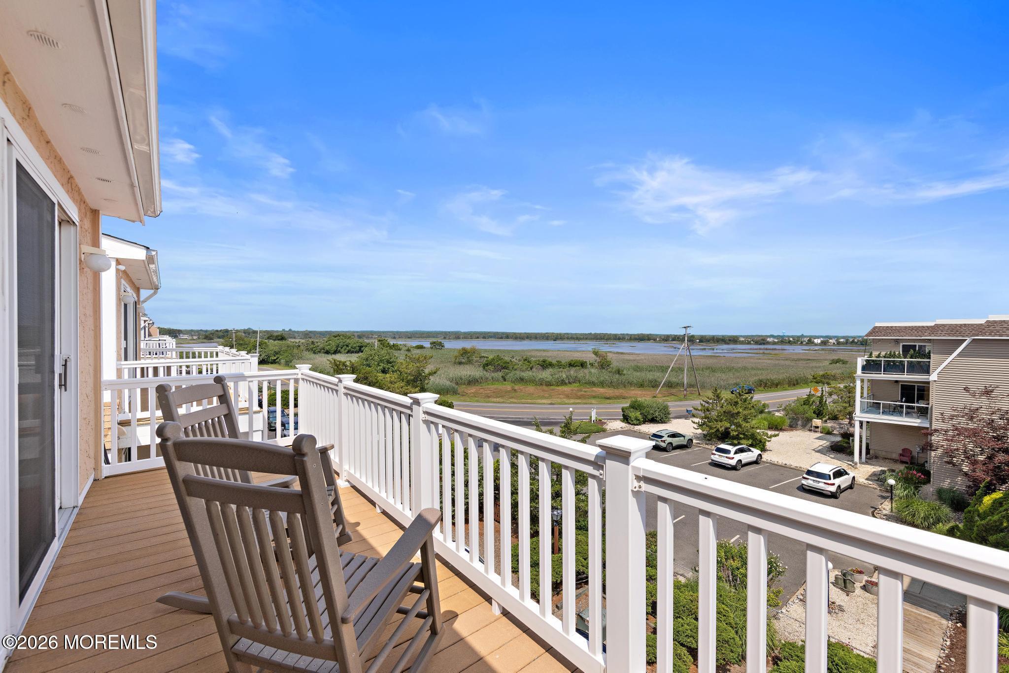 401 Bay Shore Drive 18B
