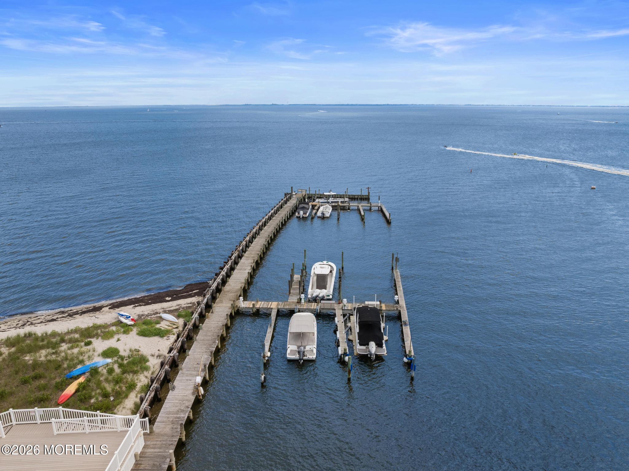 401 Bay Shore Drive 18B