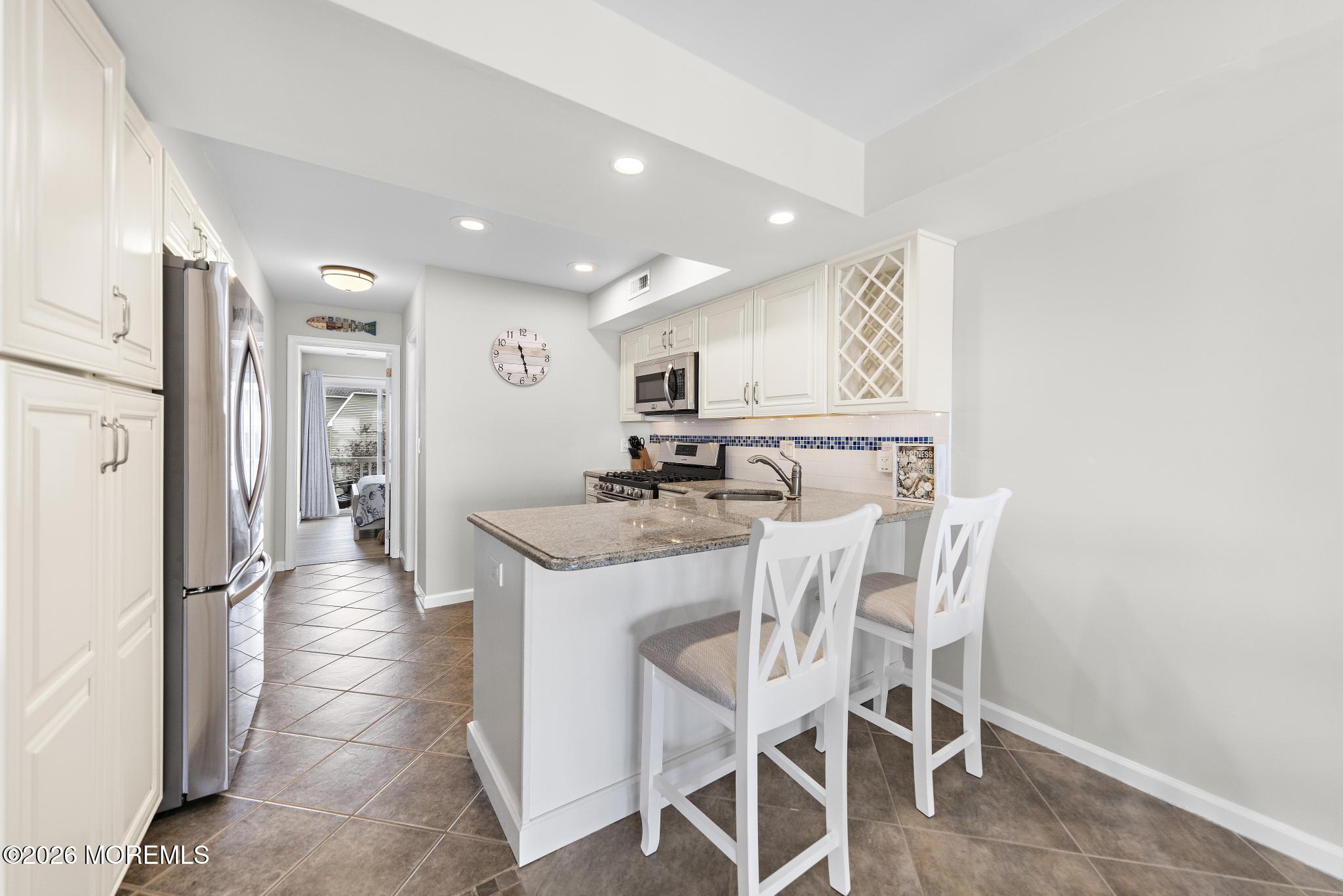 401 Bay Shore Drive 18B