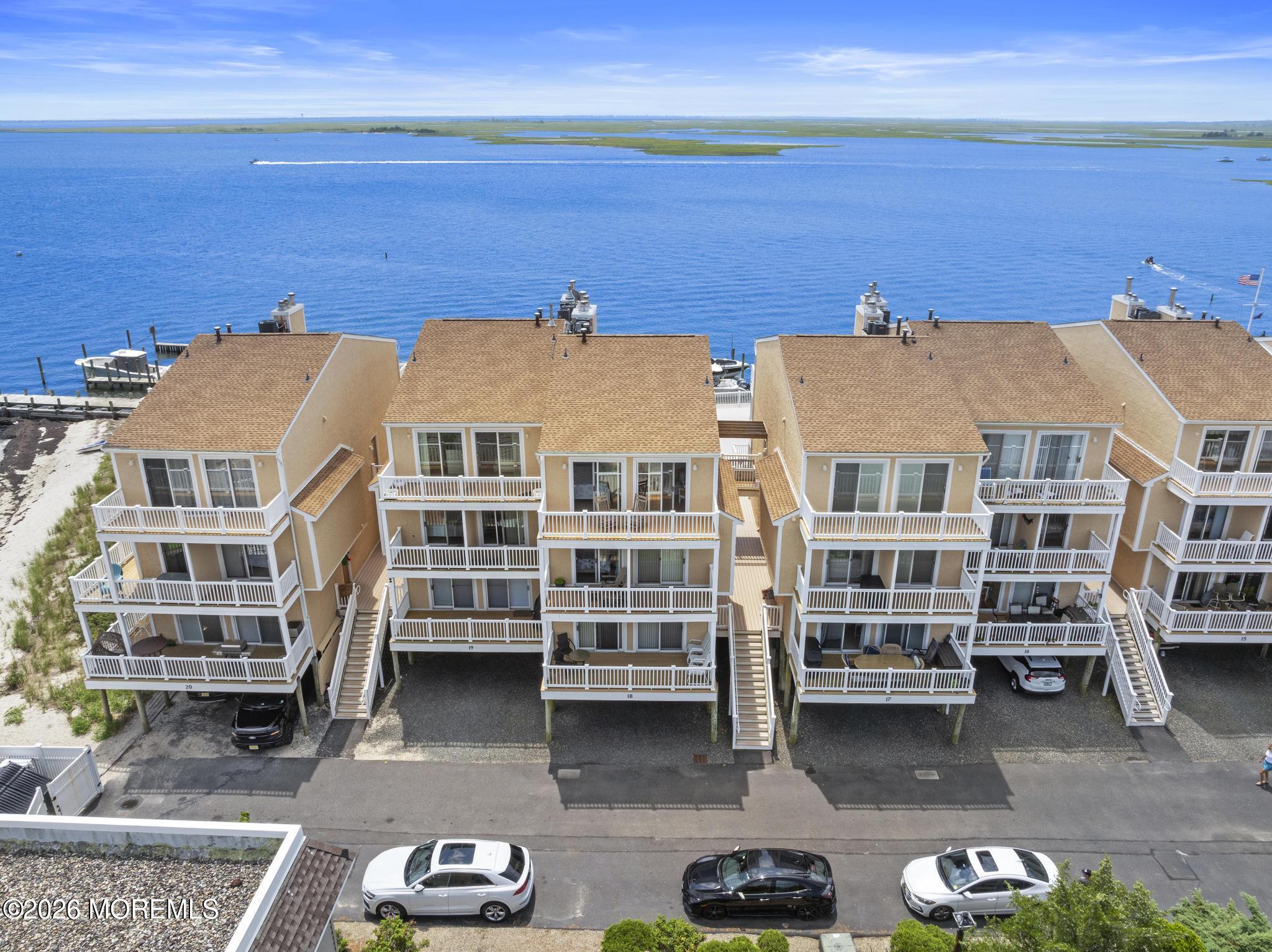 401 Bay Shore Drive 18B