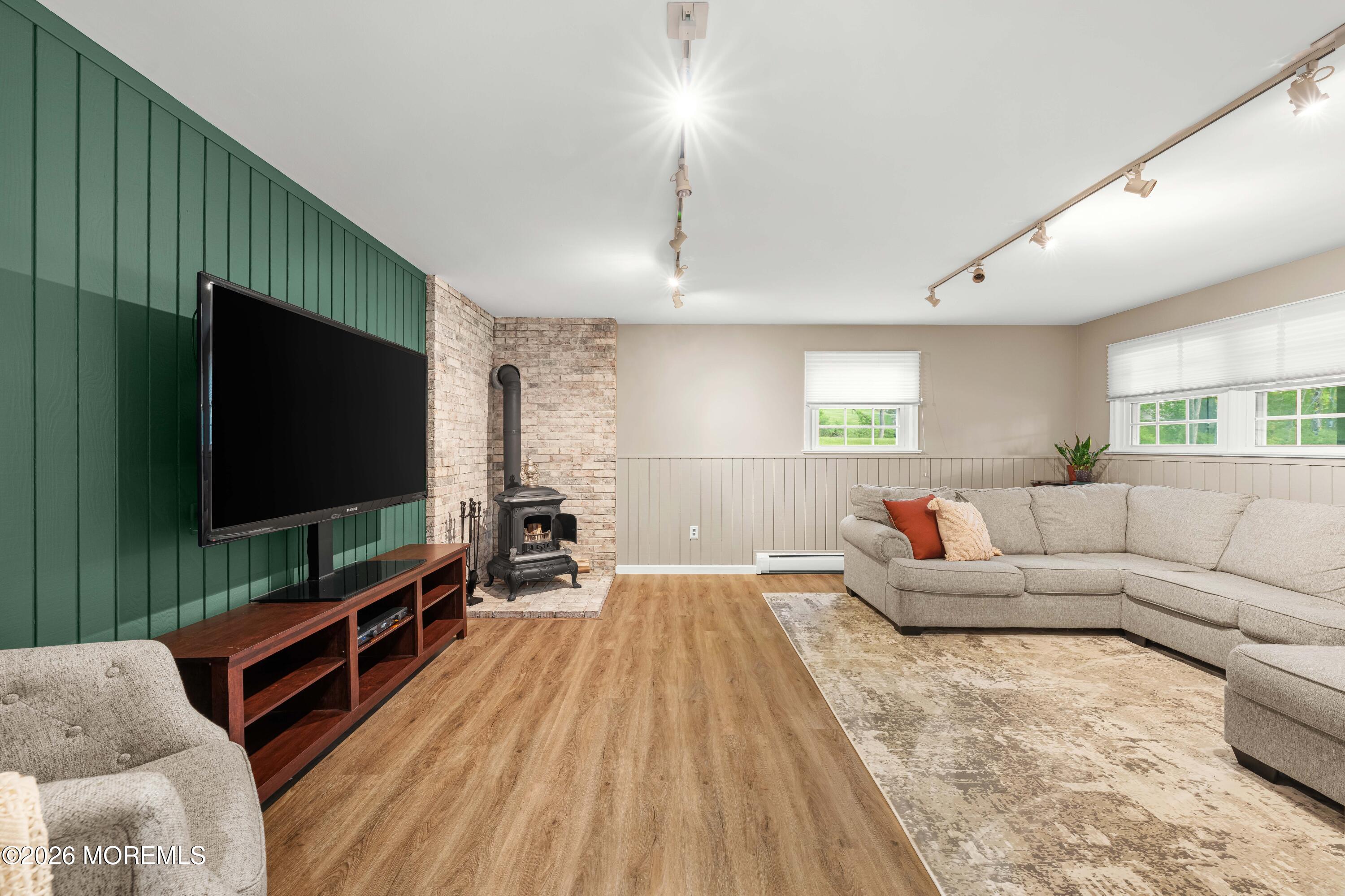 97 Beacon Hill Road