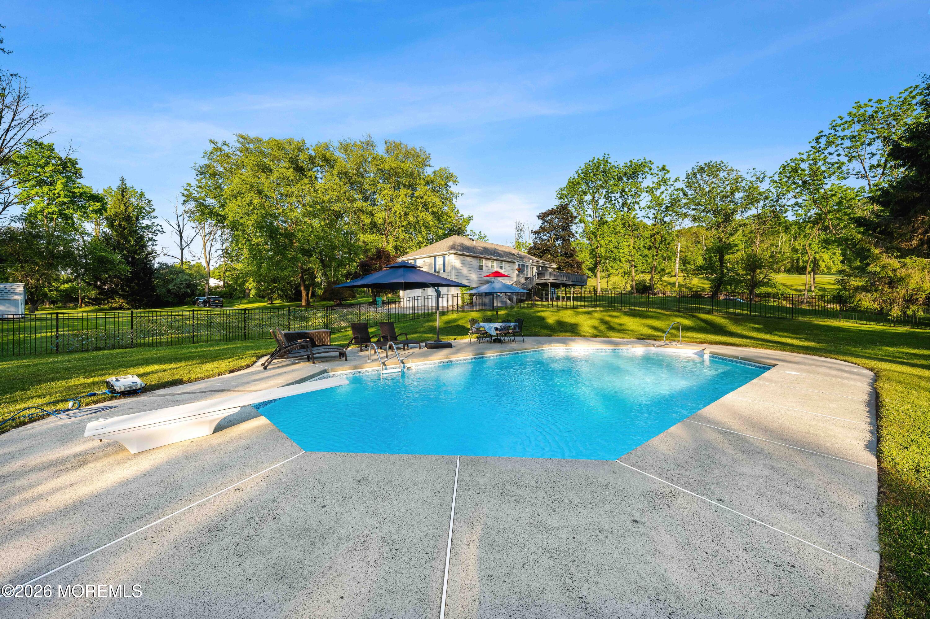 97 Beacon Hill Road