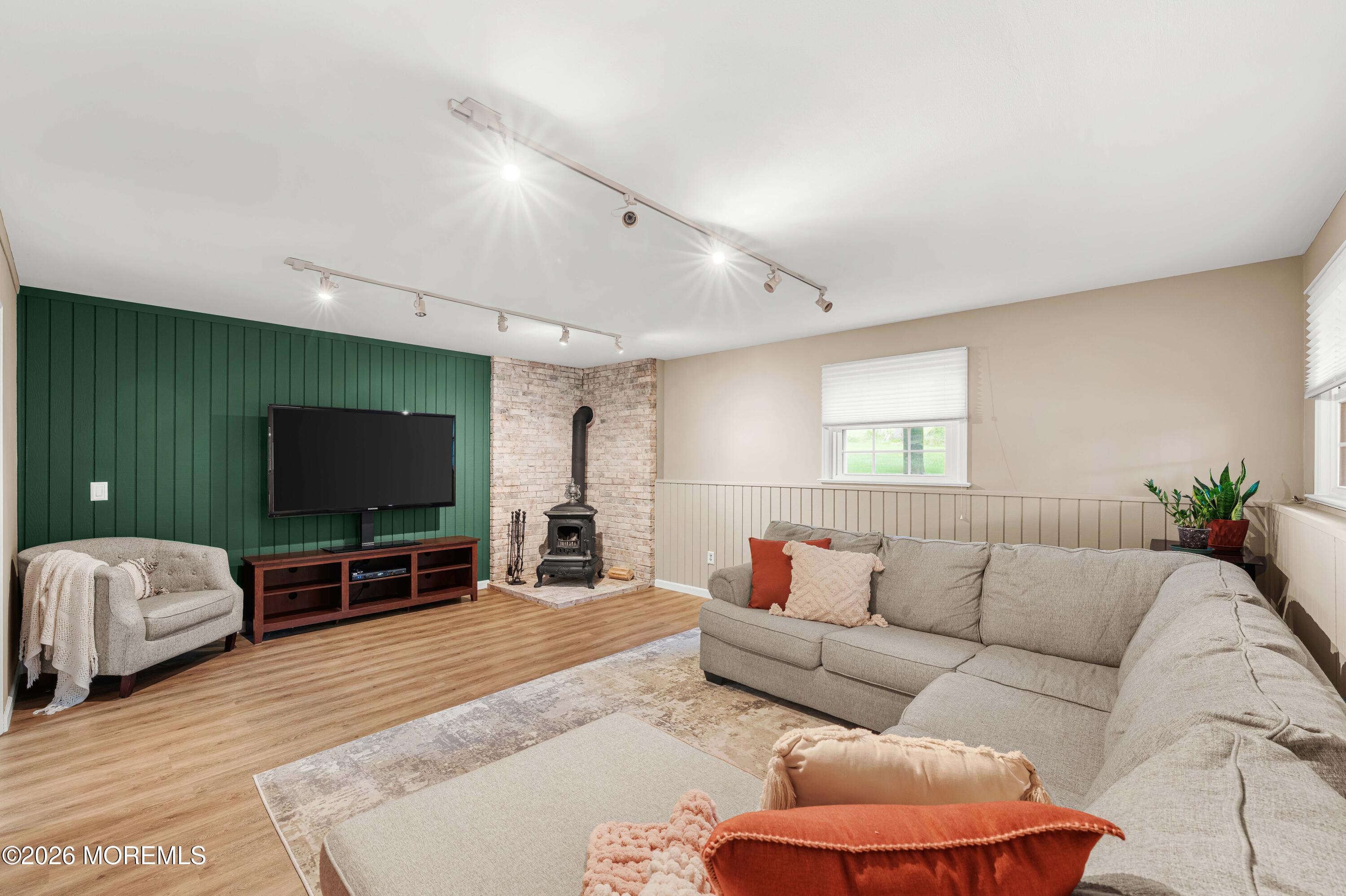 97 Beacon Hill Road
