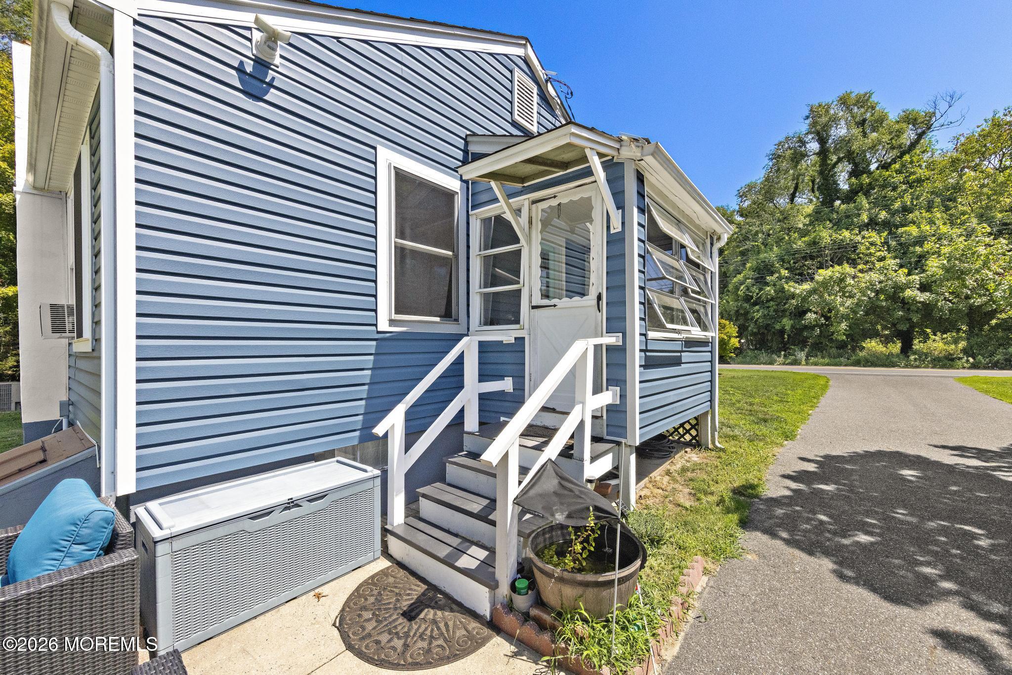 16 S Maple Avenue