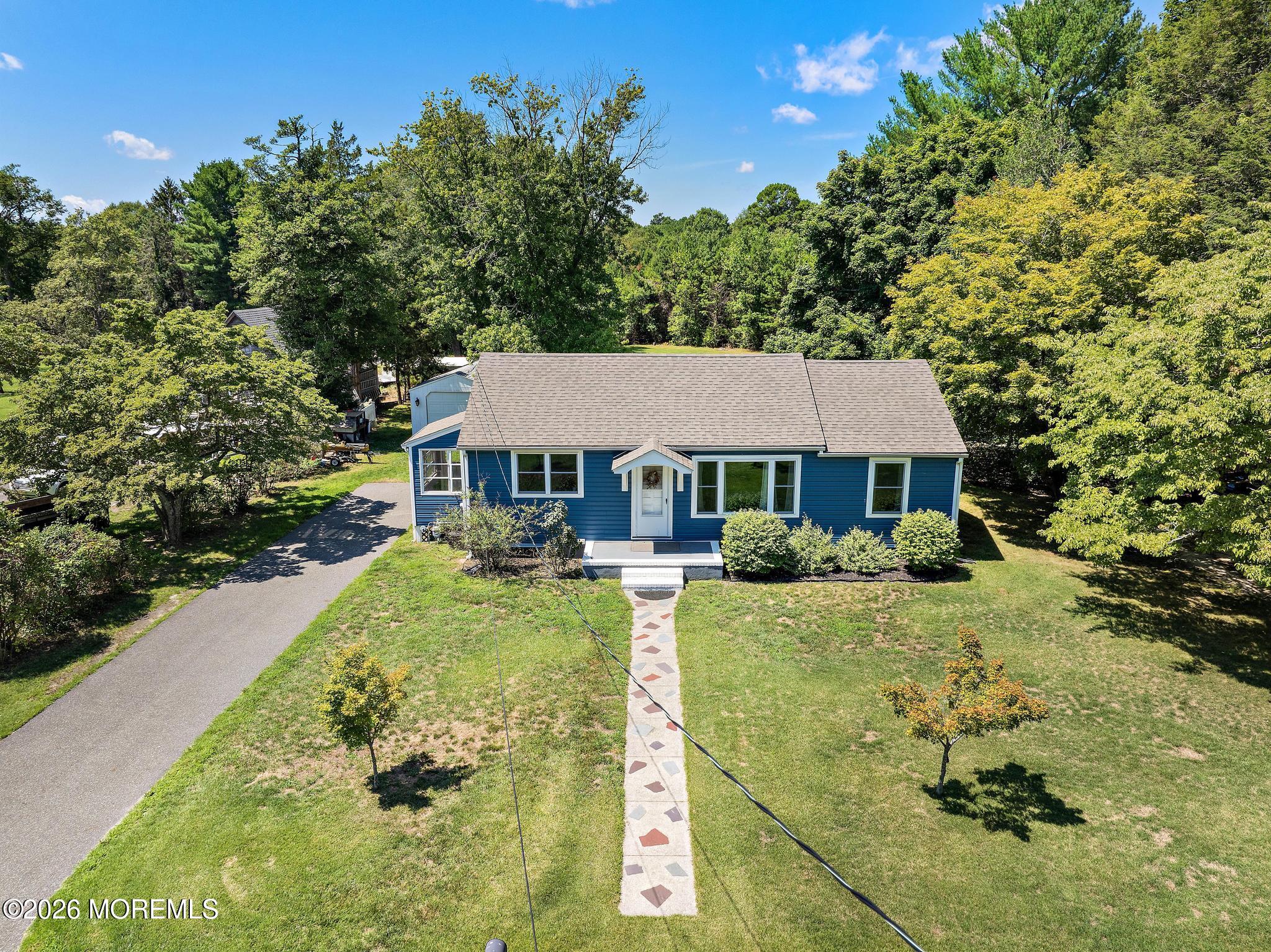 16 S Maple Avenue