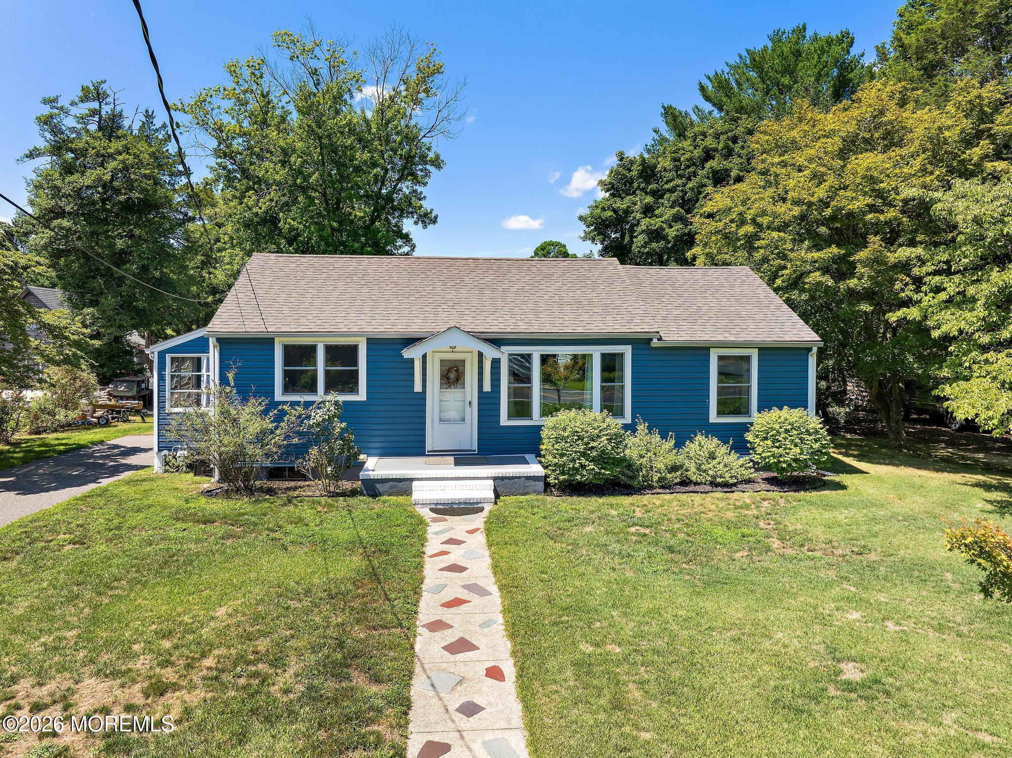 16 S Maple Avenue