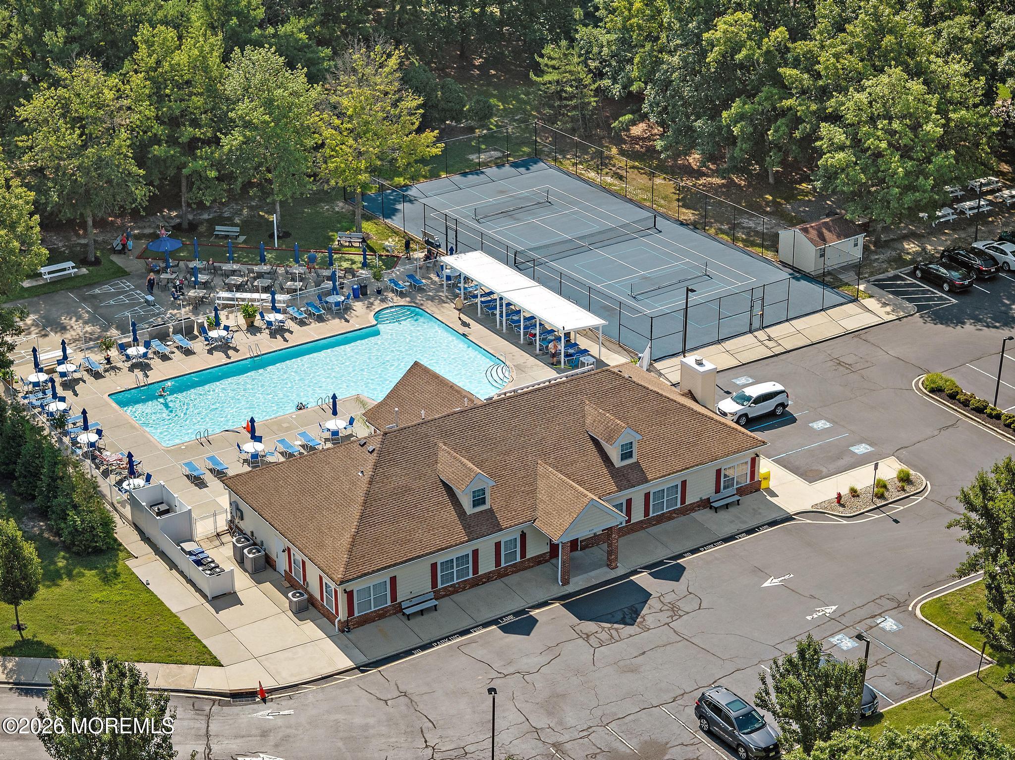 40 Pine Oak Boulevard