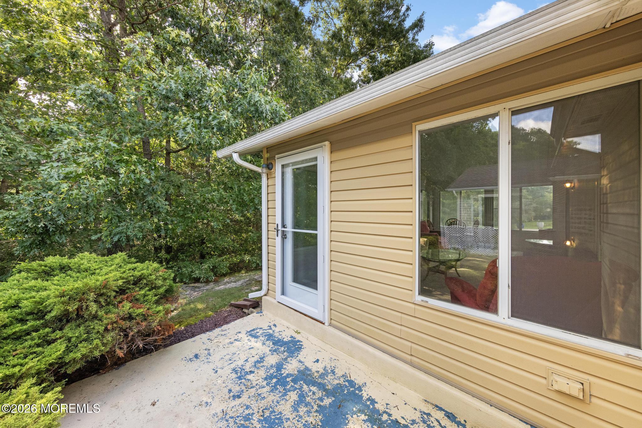 40 Pine Oak Boulevard
