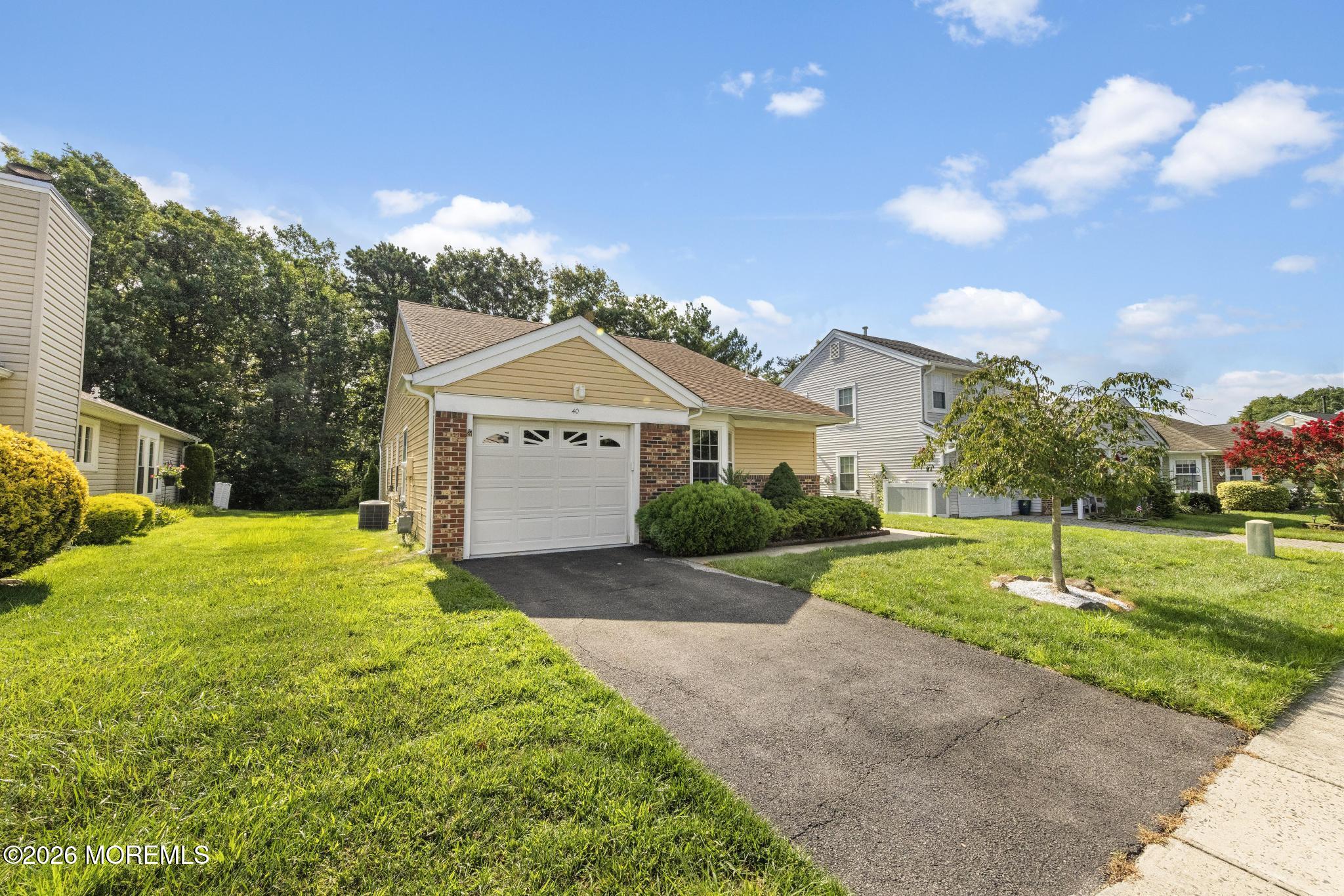 40 Pine Oak Boulevard