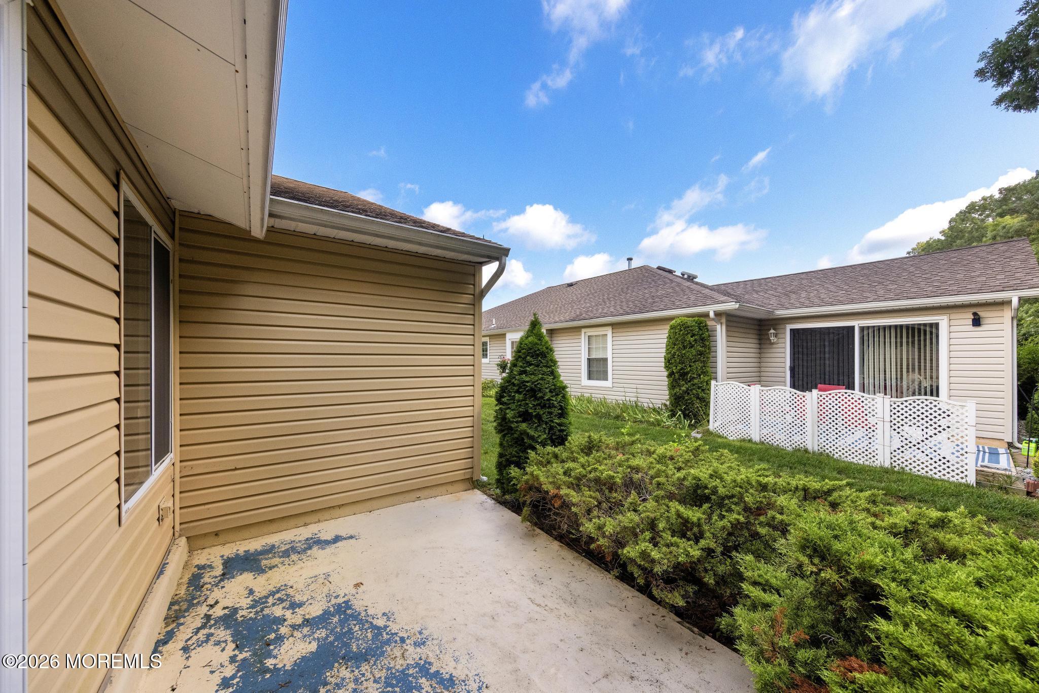 40 Pine Oak Boulevard