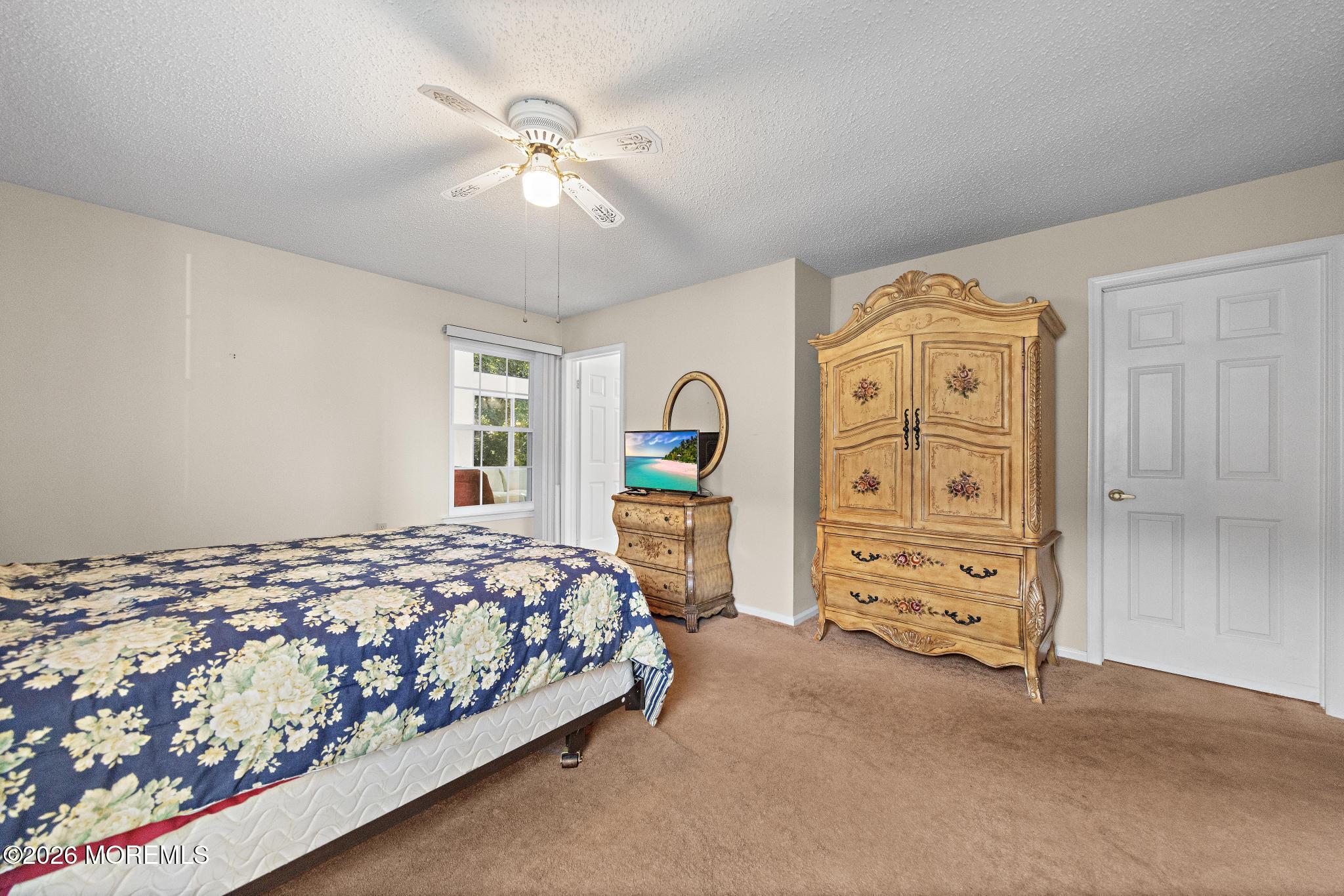 40 Pine Oak Boulevard