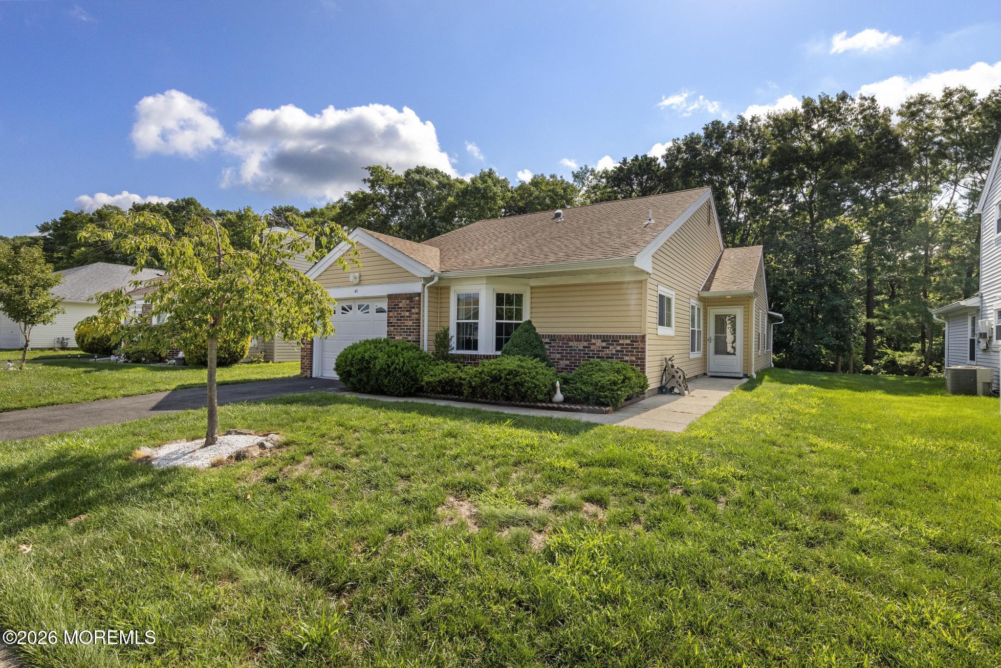 40 Pine Oak Boulevard