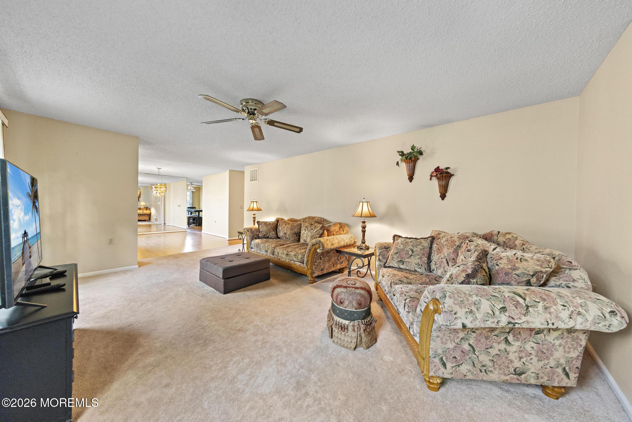 40 Pine Oak Boulevard