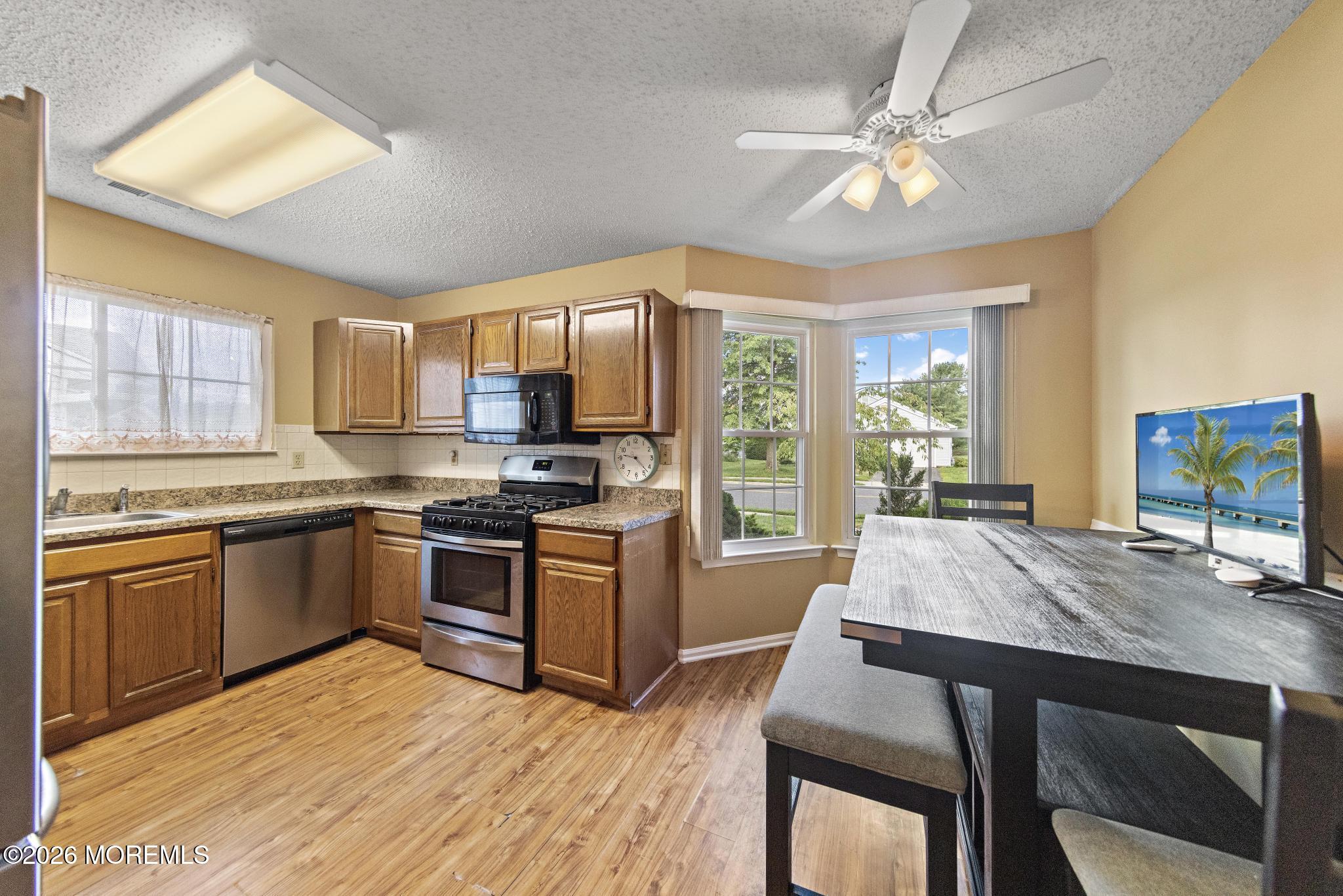 40 Pine Oak Boulevard