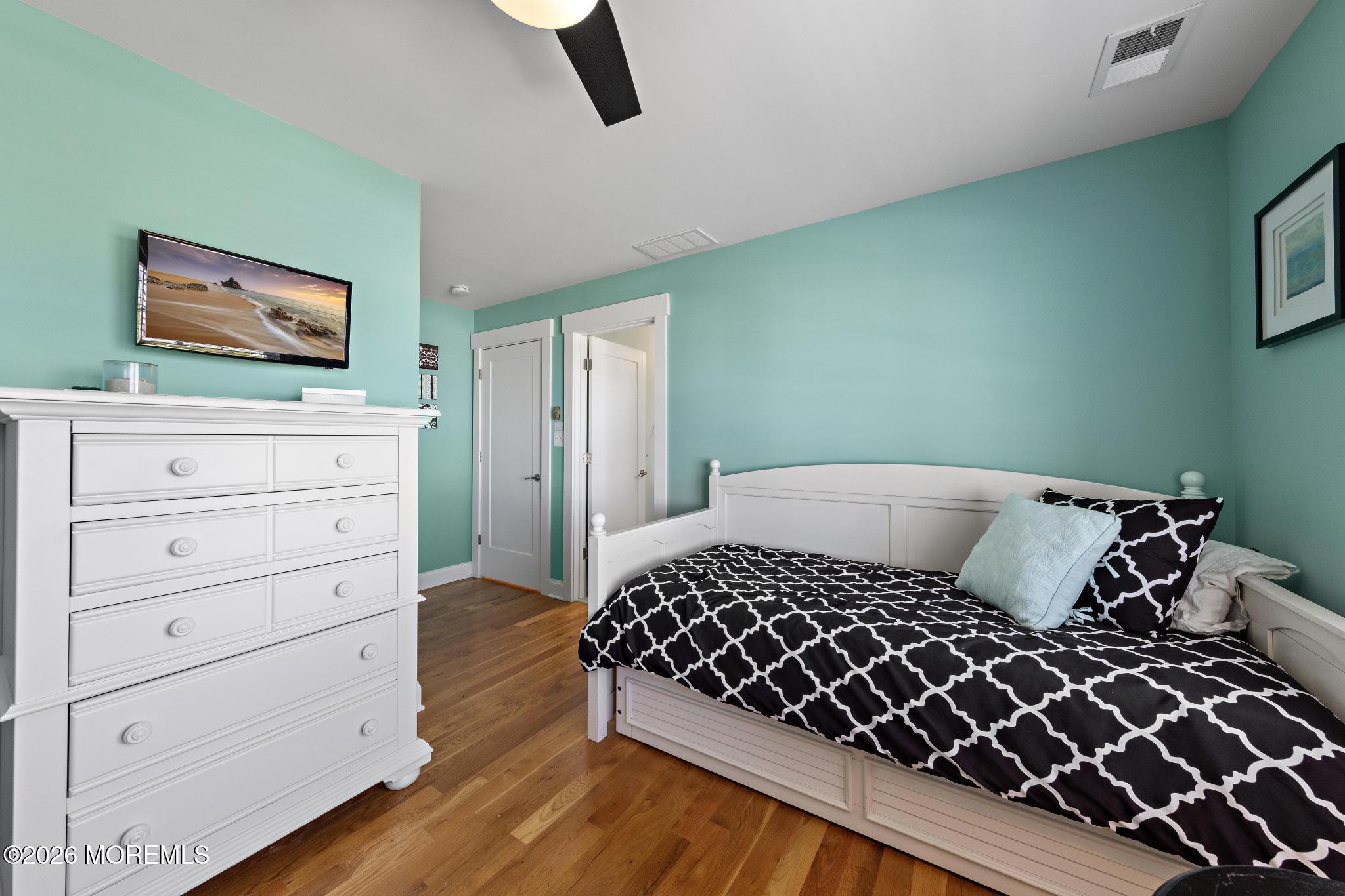 48 N 11th Street