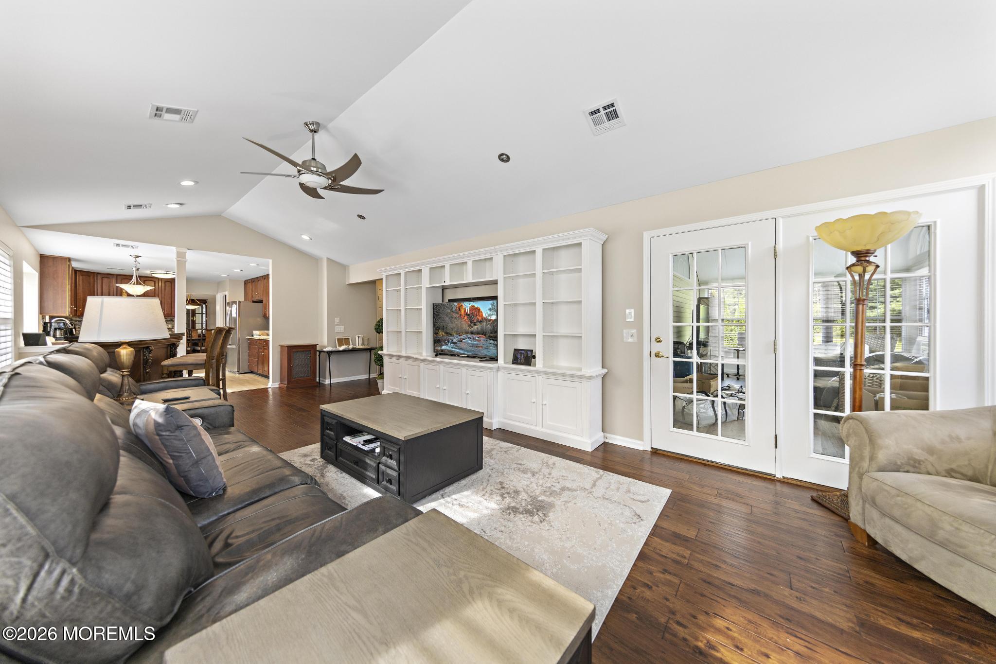 21 Schoolhouse Lane