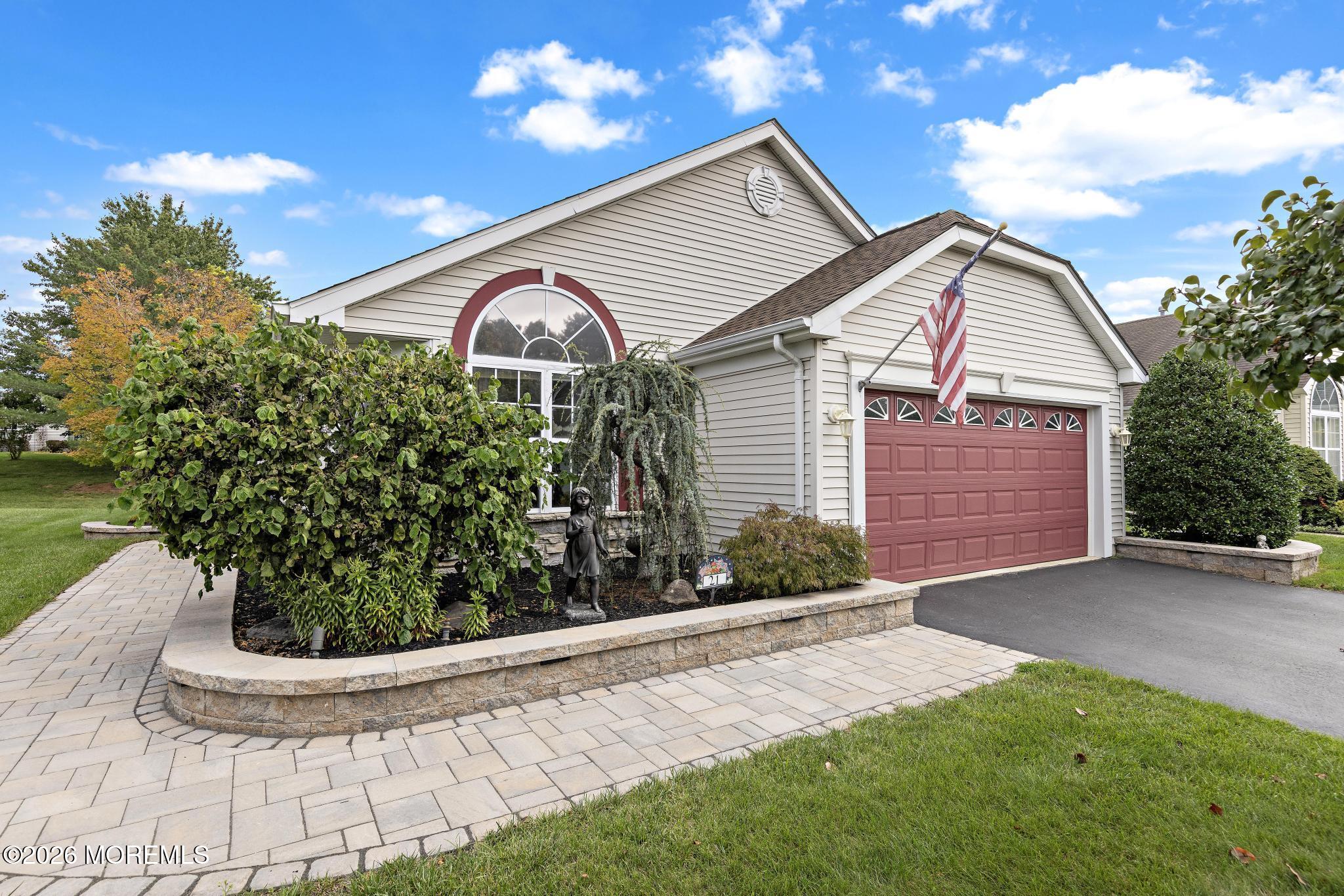 21 Schoolhouse Lane