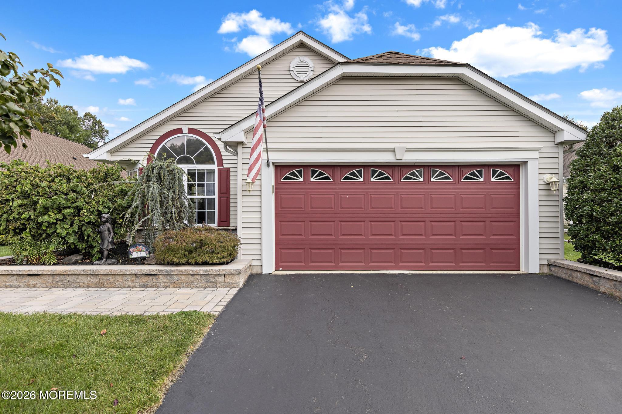 21 Schoolhouse Lane
