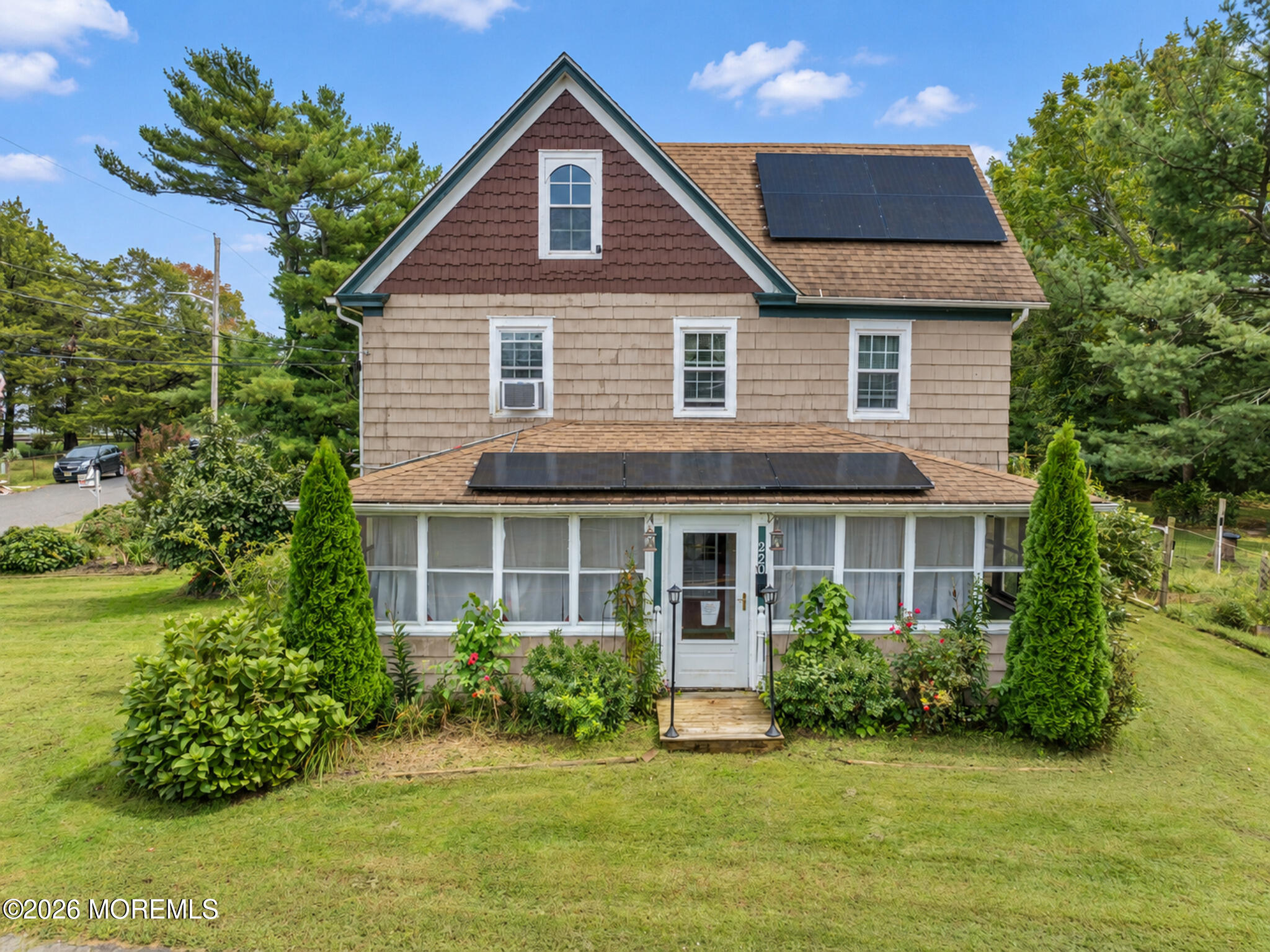 220 Kelly Avenue