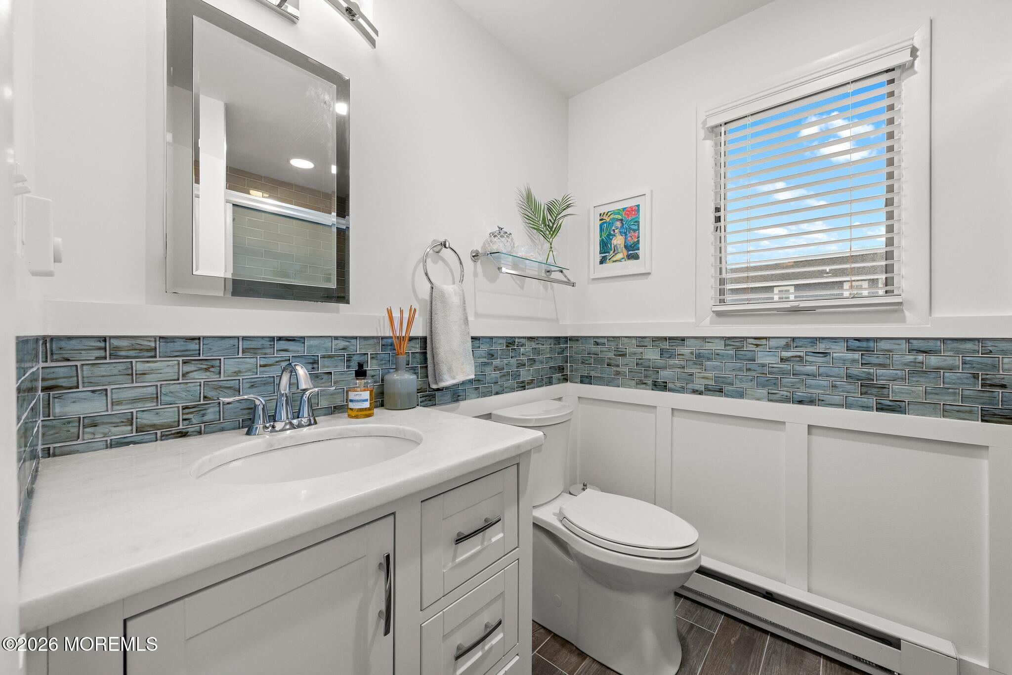 30 W Winifred Avenue