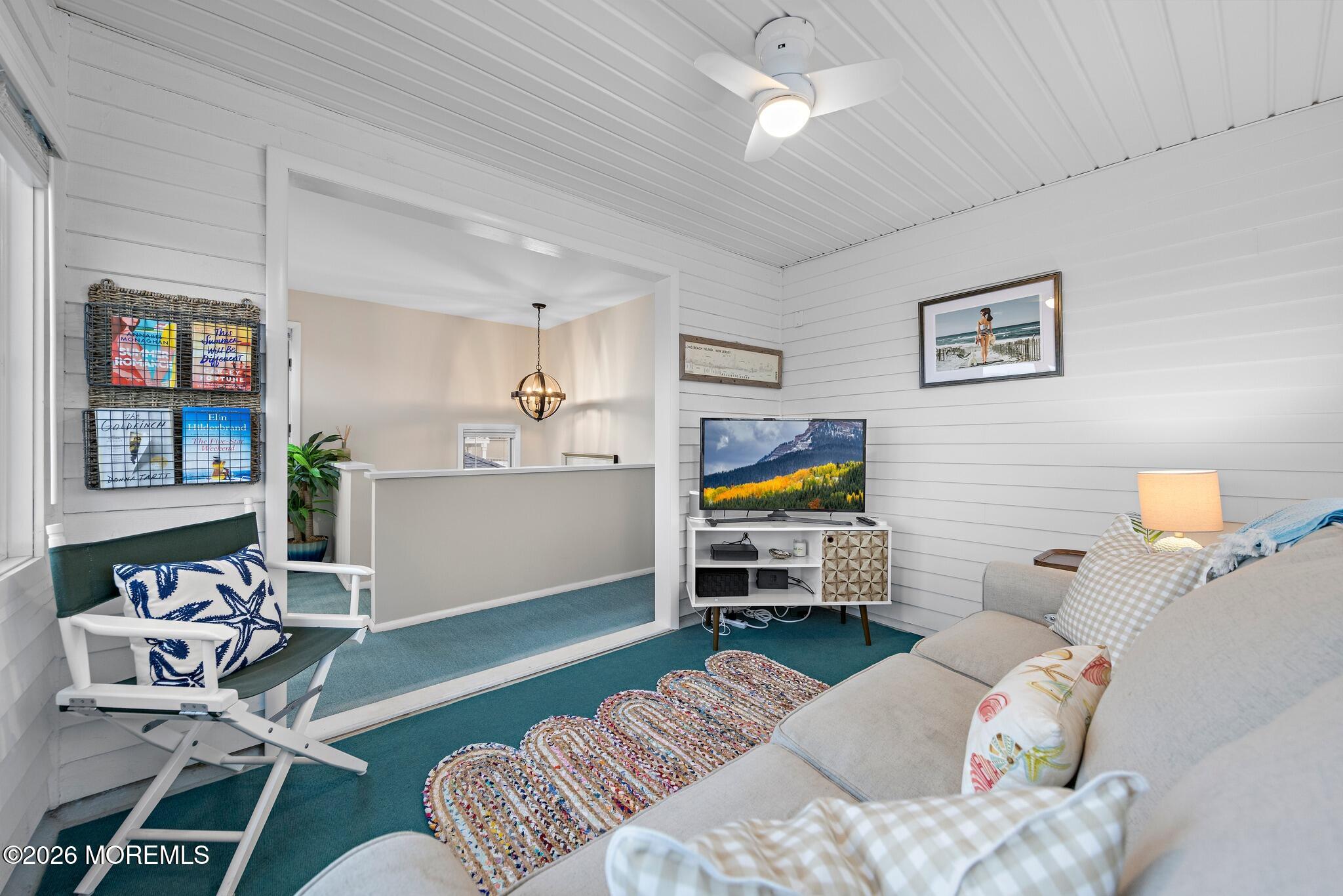 30 W Winifred Avenue
